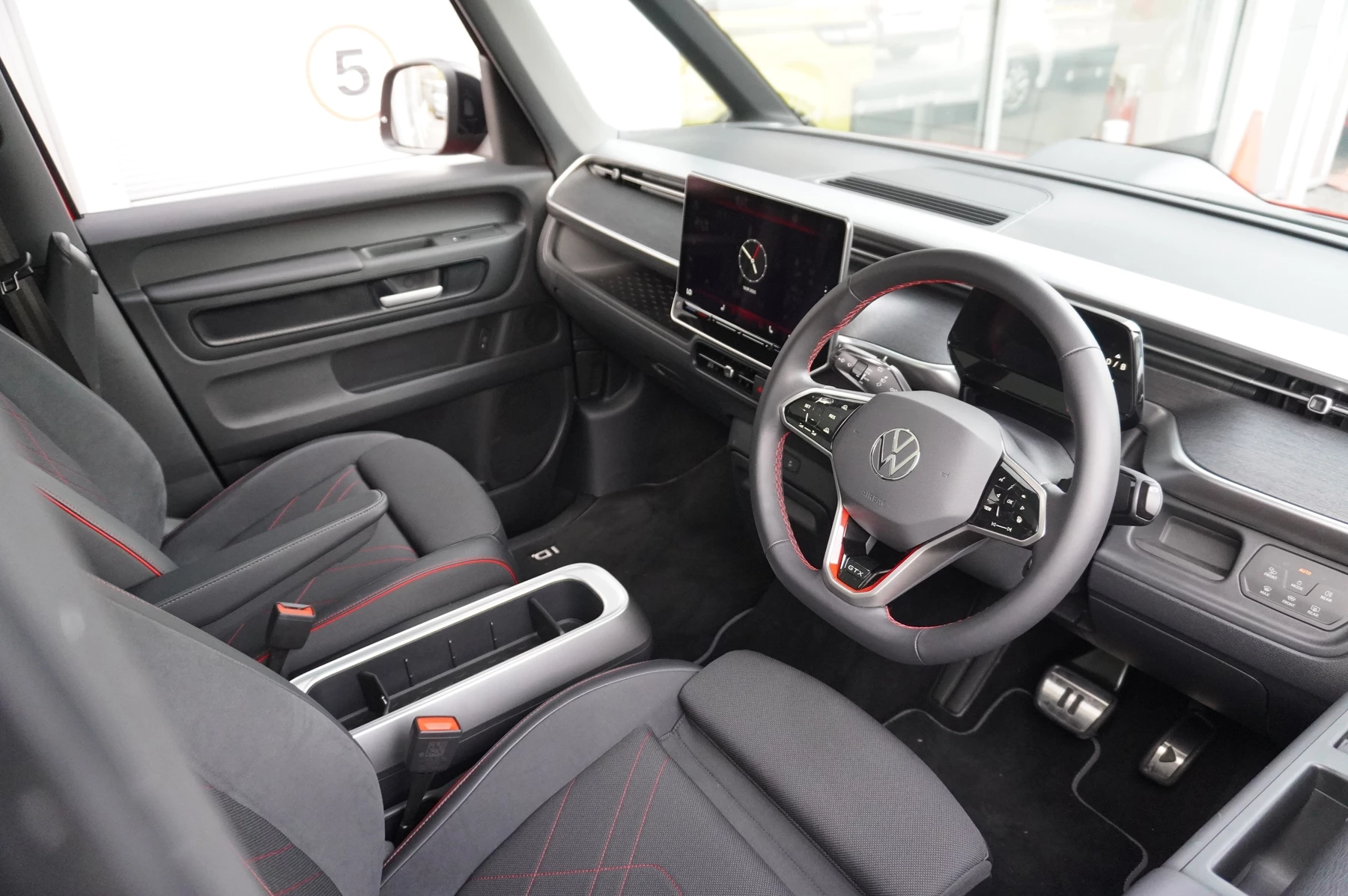 Volkswagen-ID. Buzz-image-5