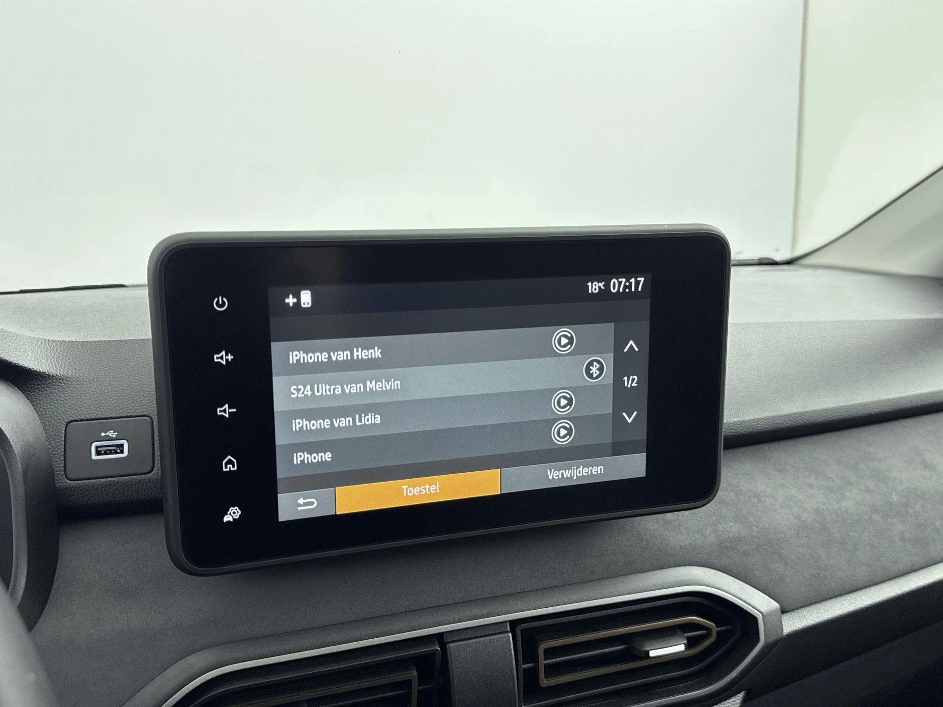 Dacia-Sandero Stepway-image-11