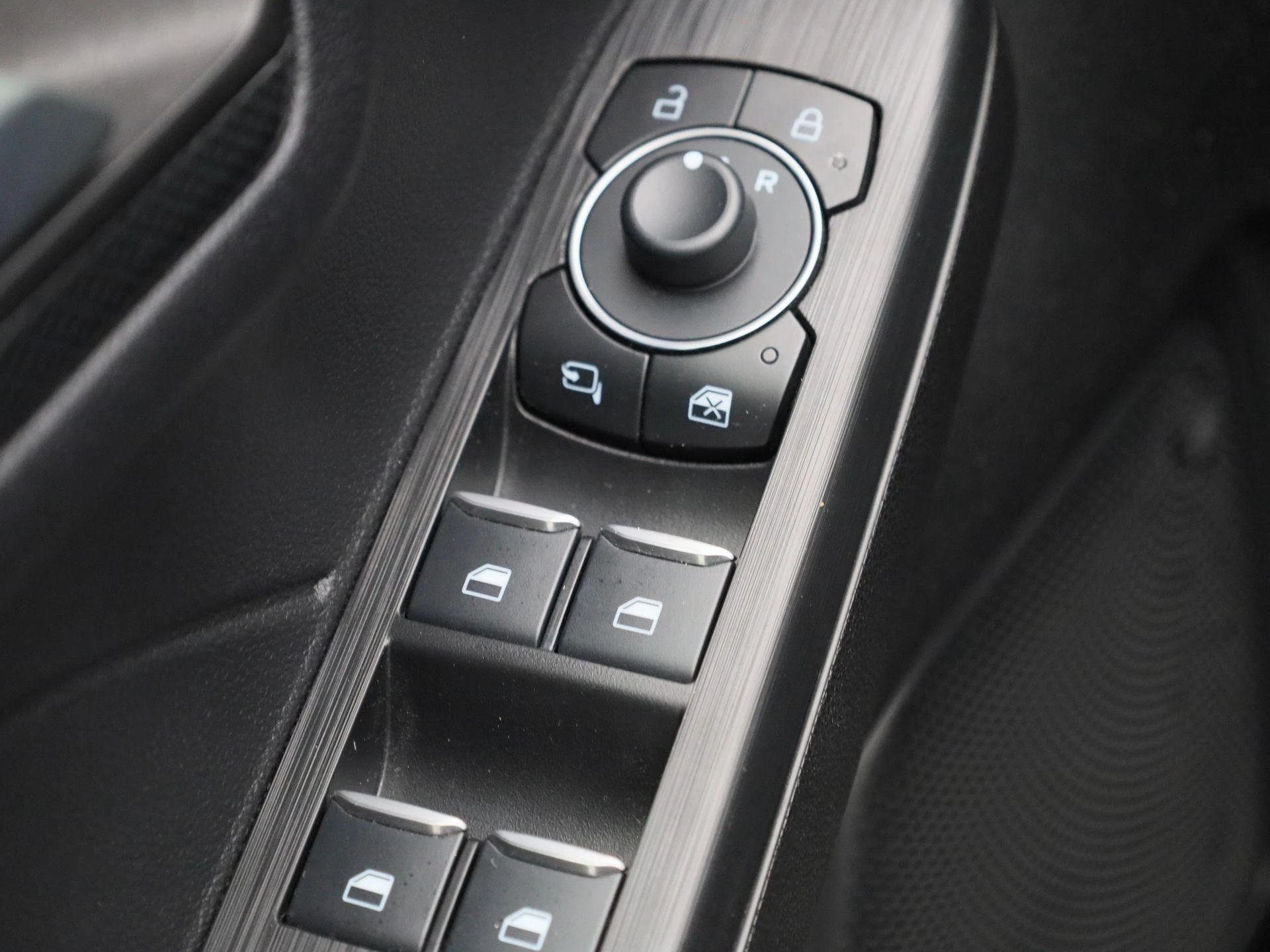 Ford-Kuga-image-38