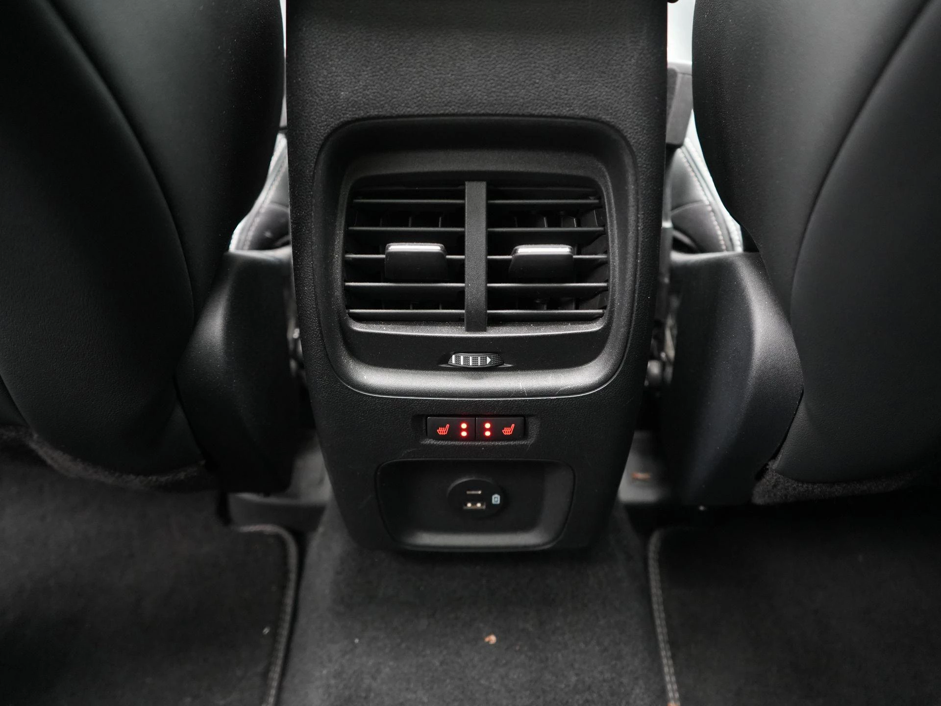 Ford-Kuga-image-37