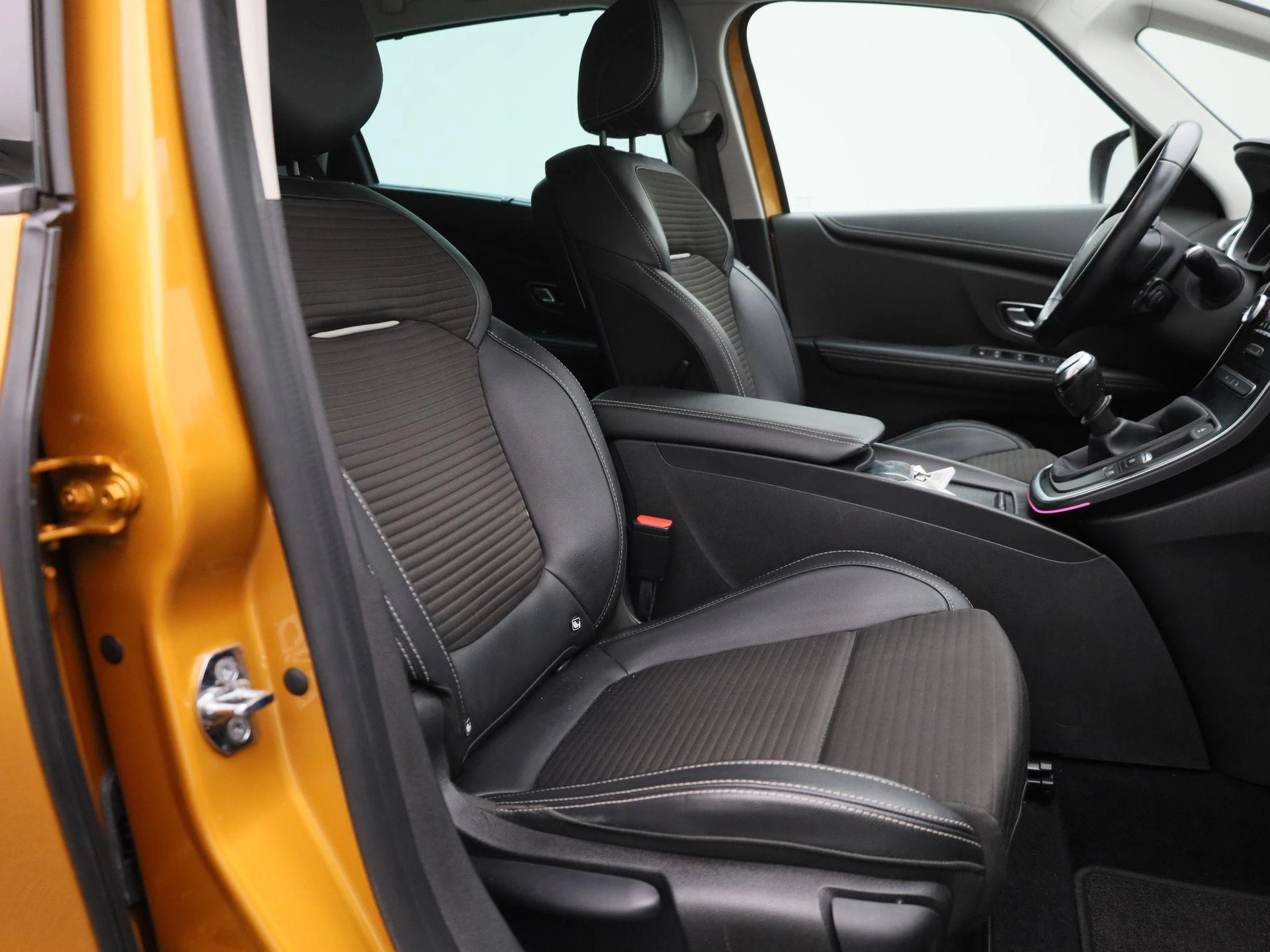 Renault-Scénic-image-30