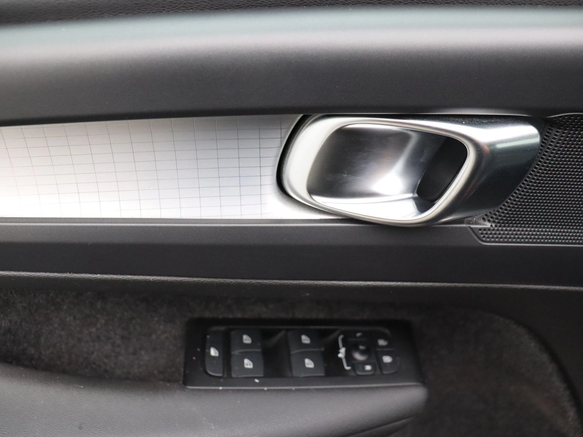 Volvo-XC40-image-8