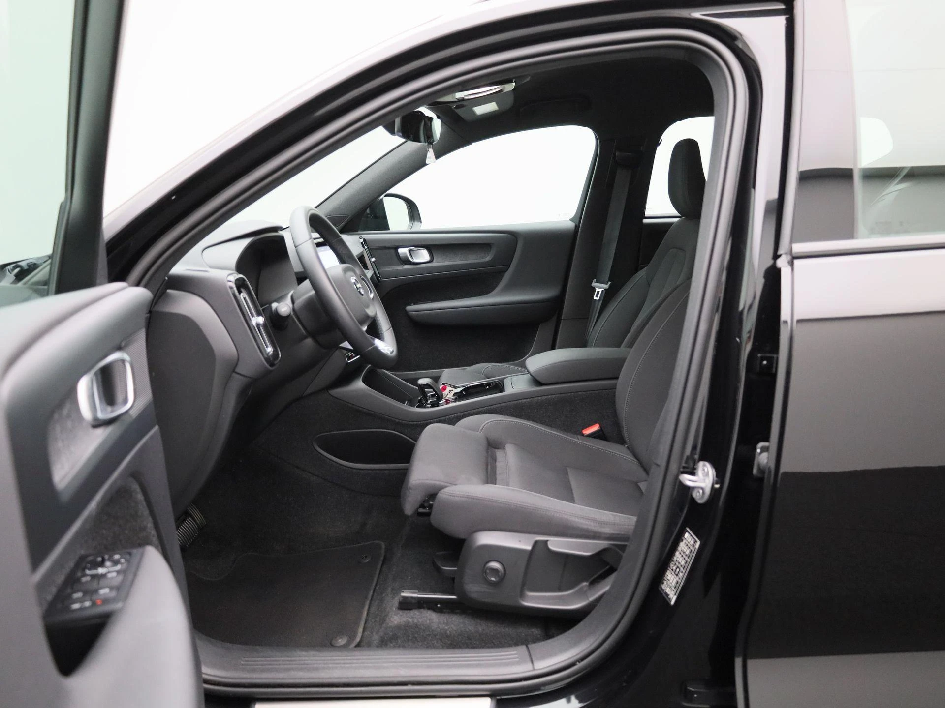 Volvo-XC40-image-8