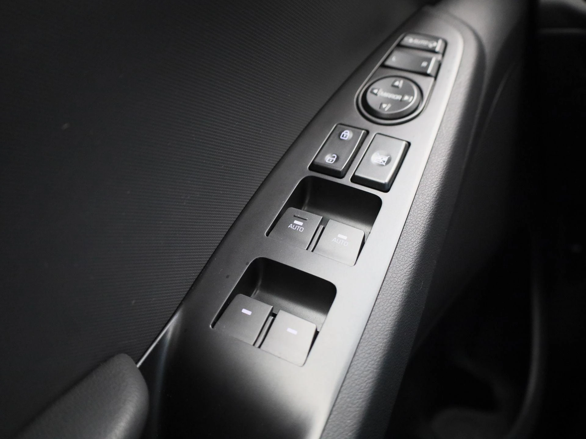 Hyundai-IONIQ-image-29
