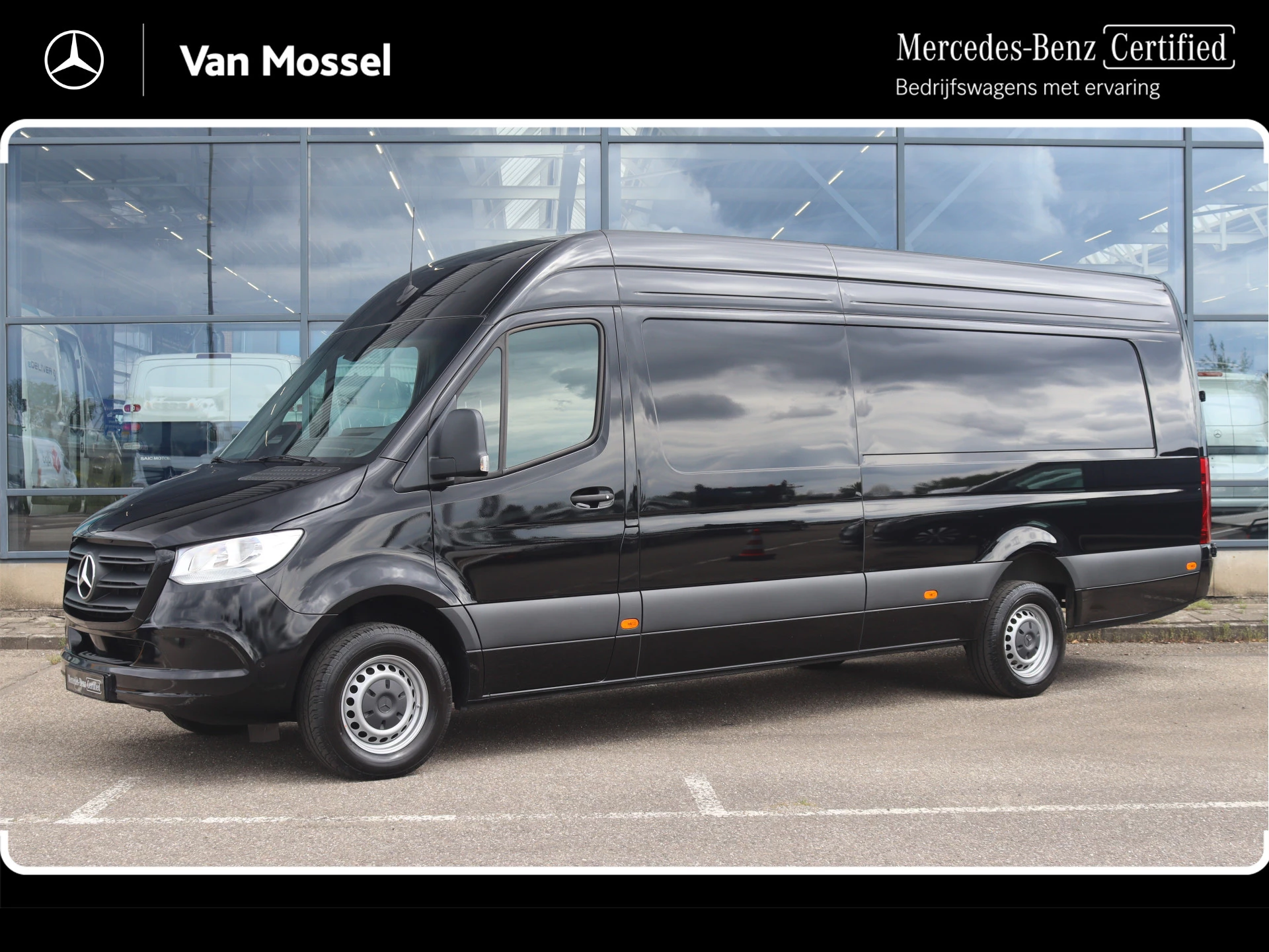 Mercedes-Benz-Sprinter-image-0