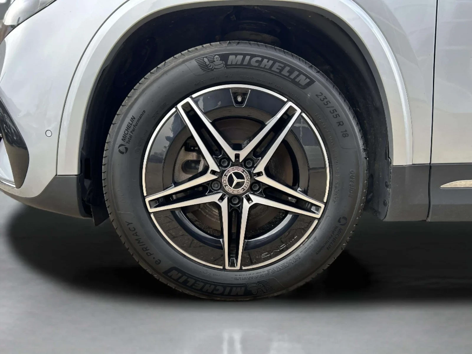 Mercedes-Benz-EQA-image-8