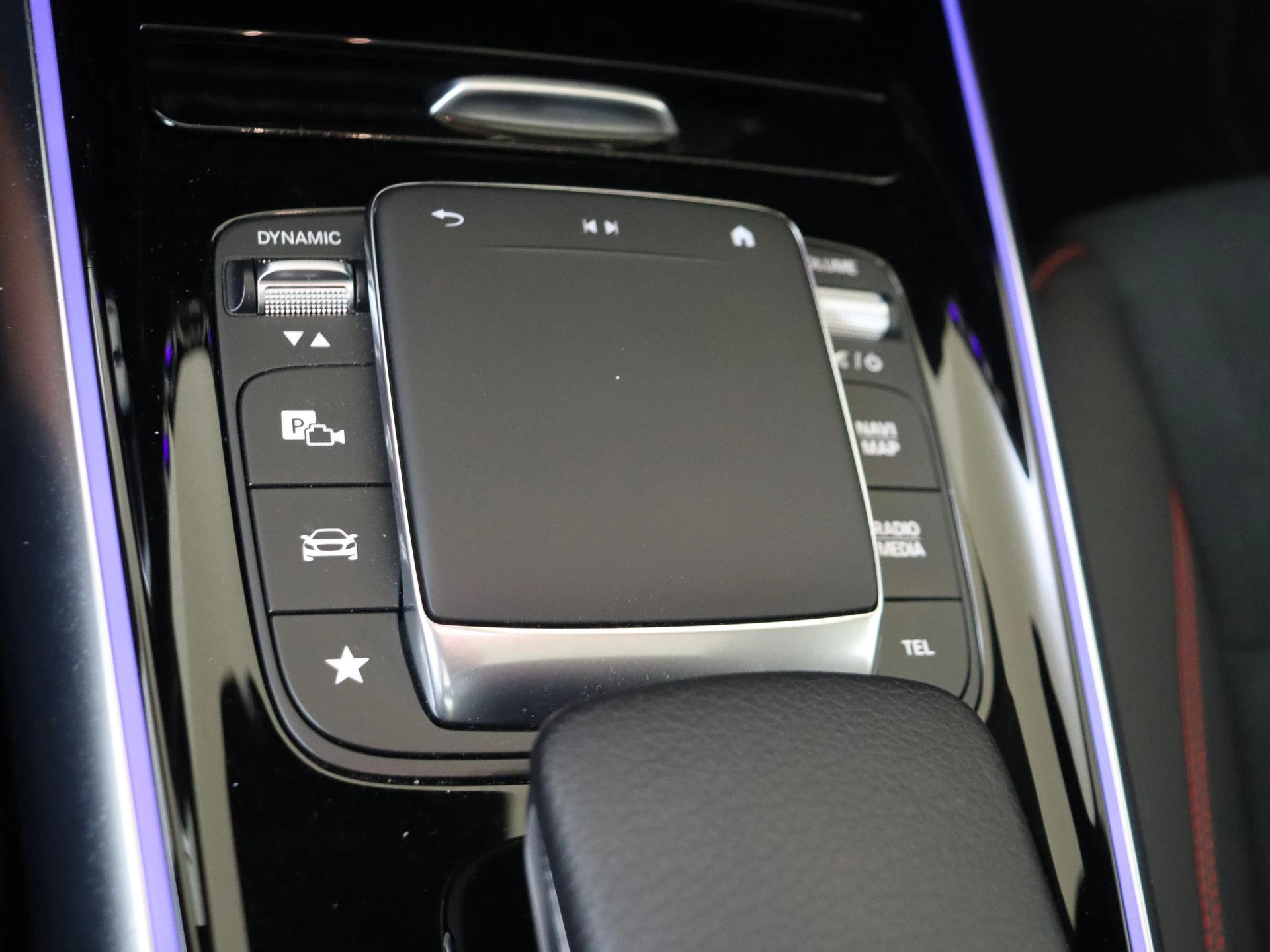 Mercedes-Benz-EQA-image-20