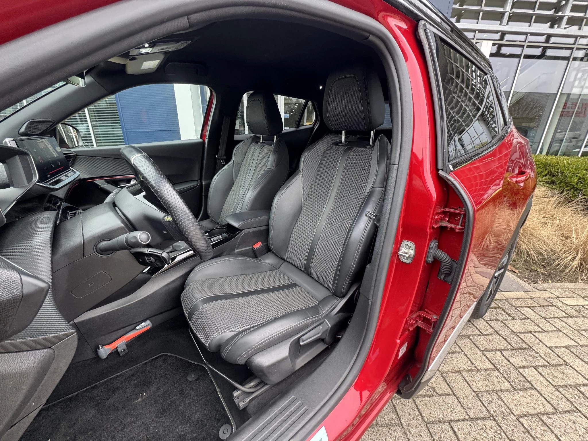 Peugeot-2008-image-18