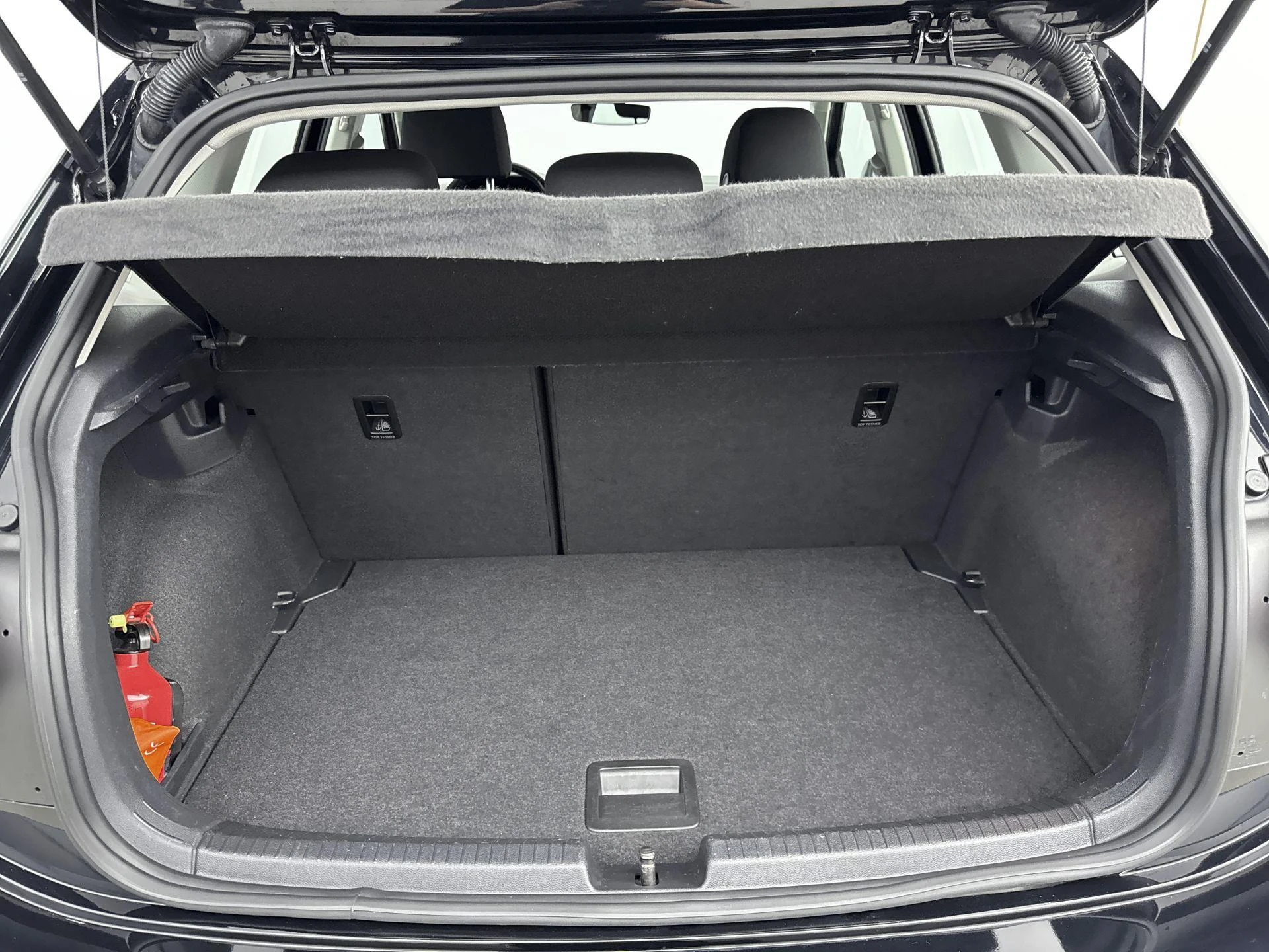 Volkswagen-Polo-image-15