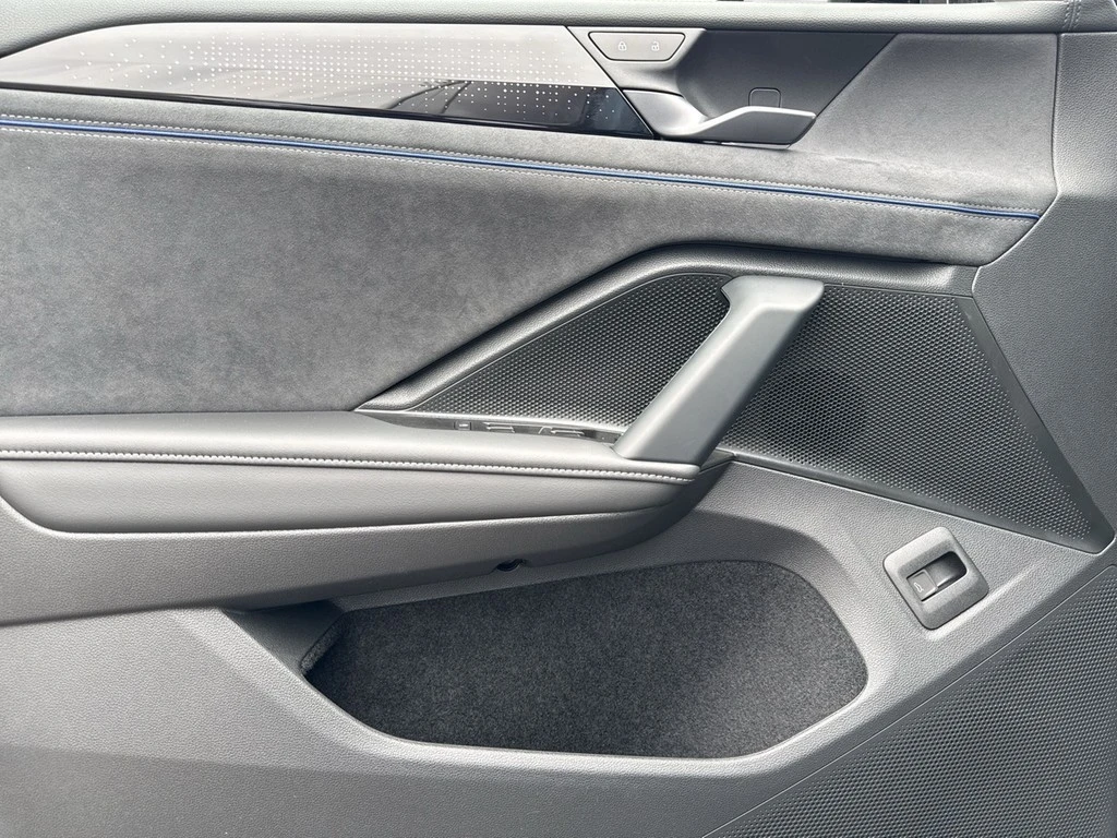 Volkswagen-Tiguan-image-5