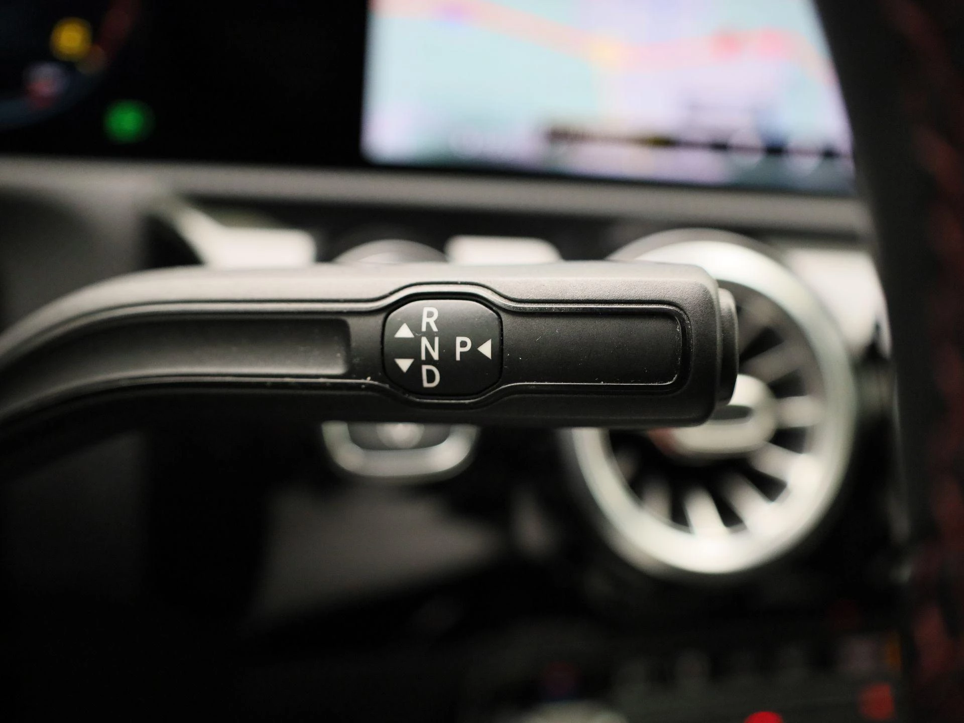 Mercedes-Benz A-Klasse 180 Aut. AMG Business Solution