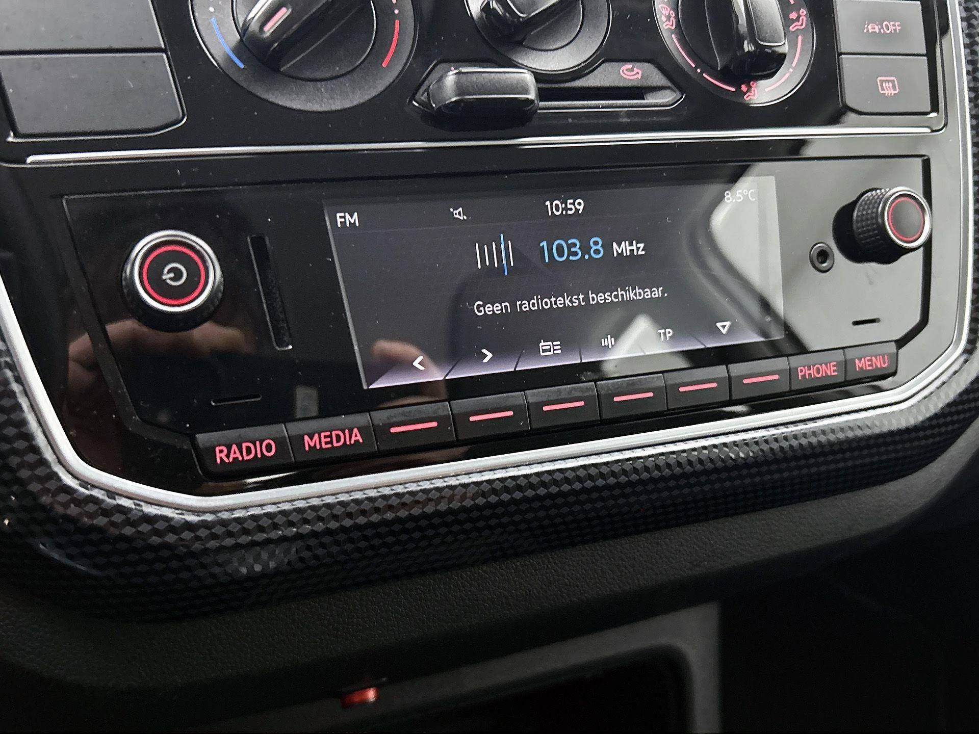 Volkswagen-up!-image-5