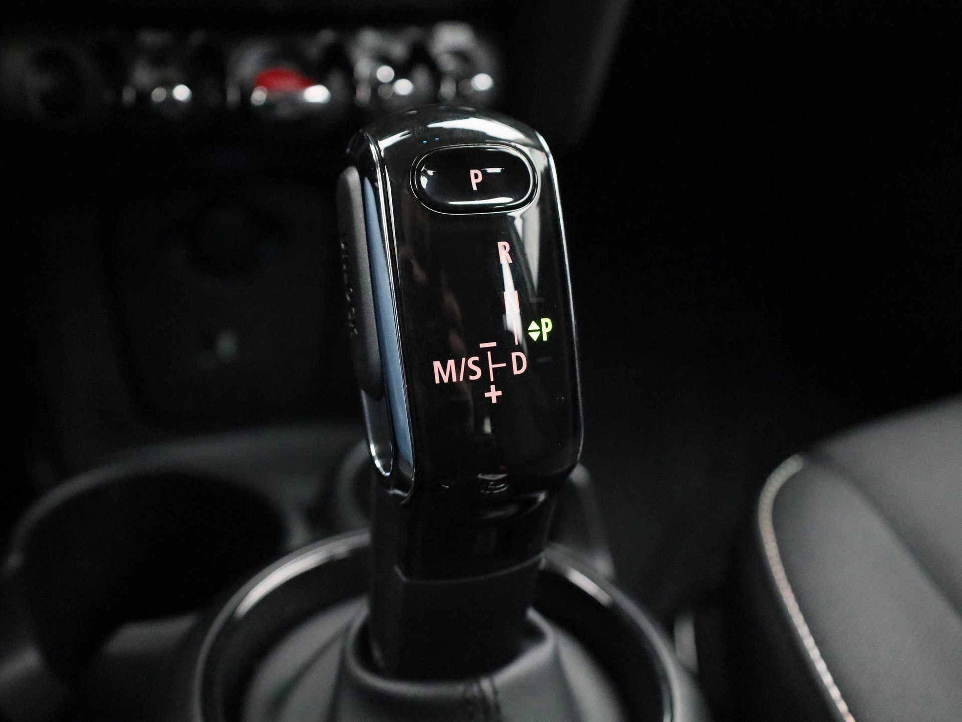 MINI Cooper Mini 5 door (100 kW)