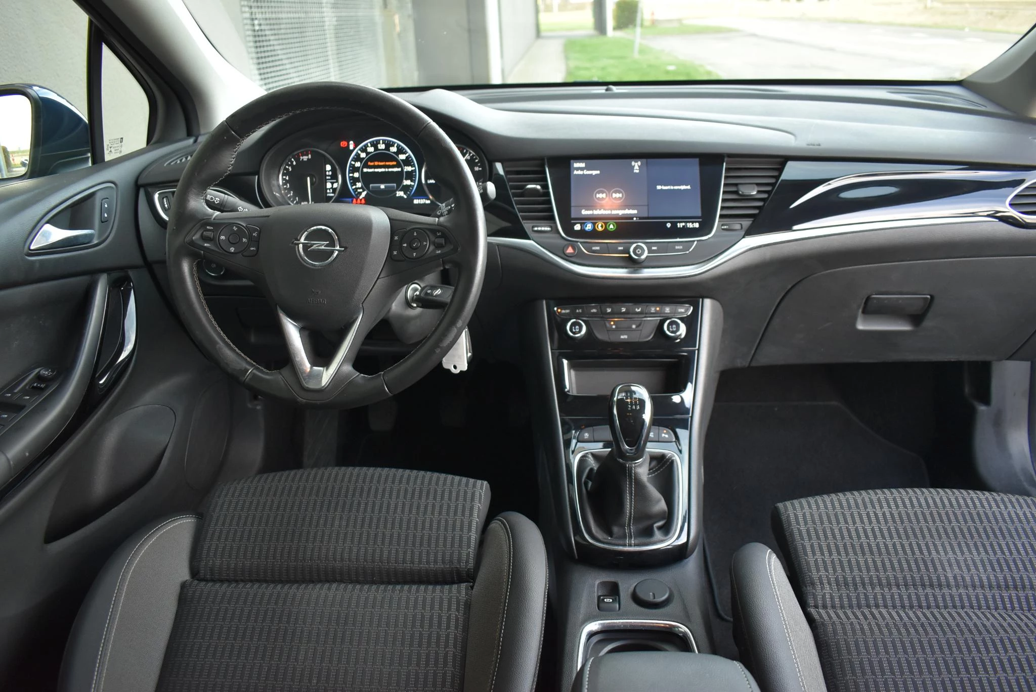 Opel-Astra-image-13