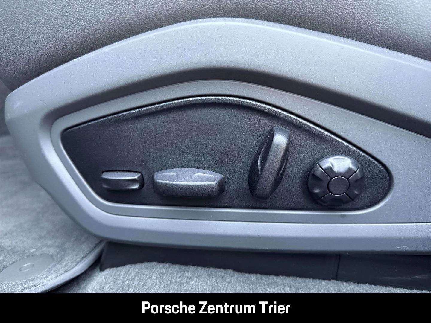 Porsche Taycan 4S HA-Lenkung Nachtsicht InnoDrive BOSE -