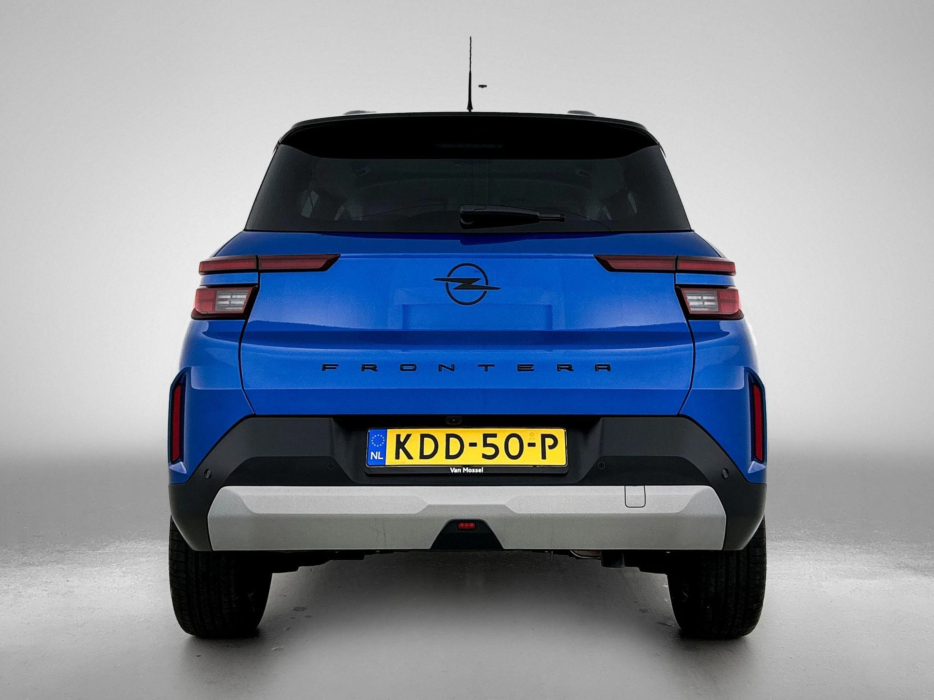 Opel-Frontera-image-2