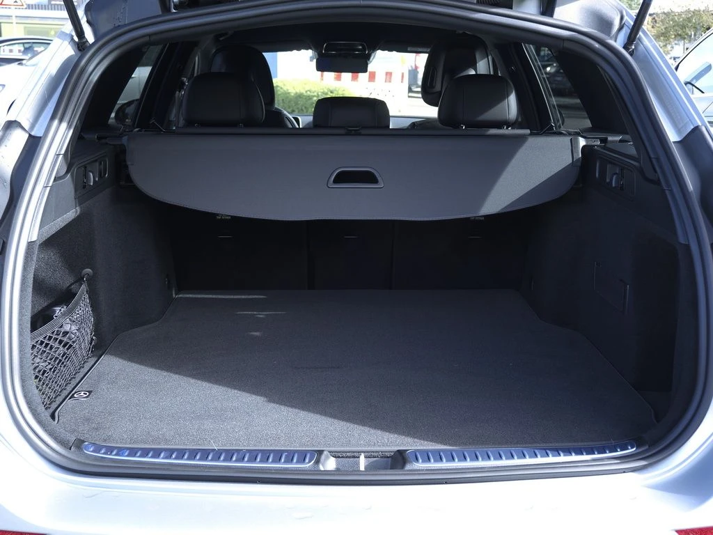 Mercedes-Benz-C-Klasse 220-image-14