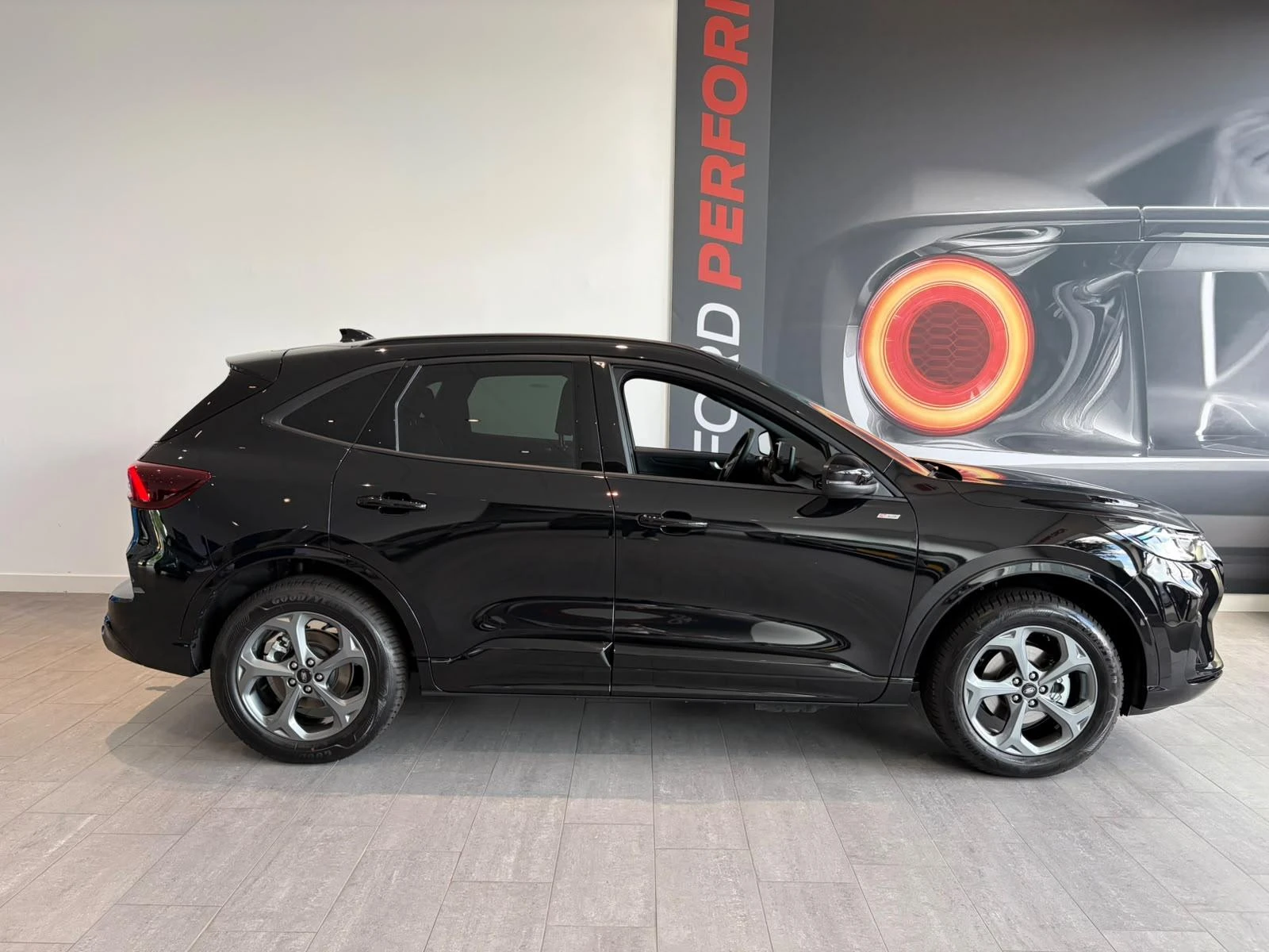 Ford Kuga 2.5 PHEV St Line