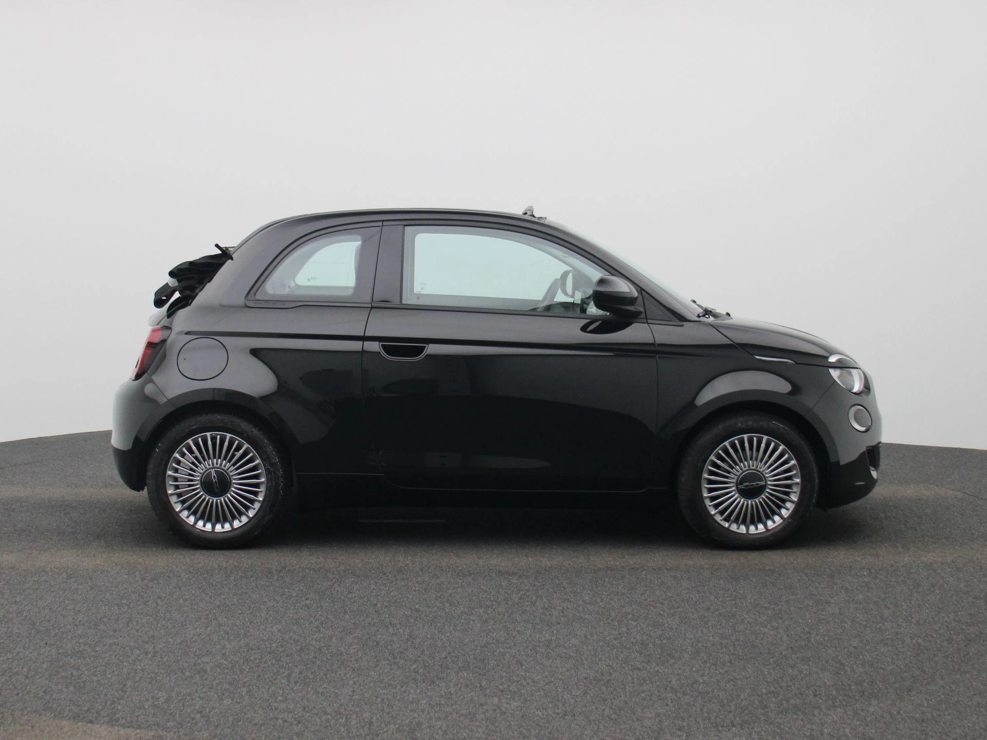 Fiat-500e-image-6