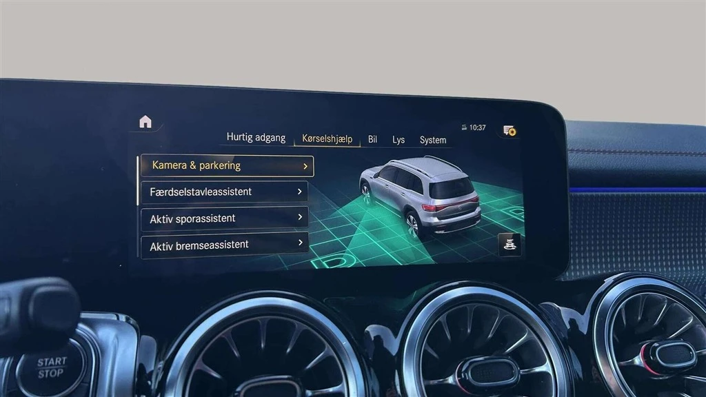 Mercedes-Benz-EQB-image-19