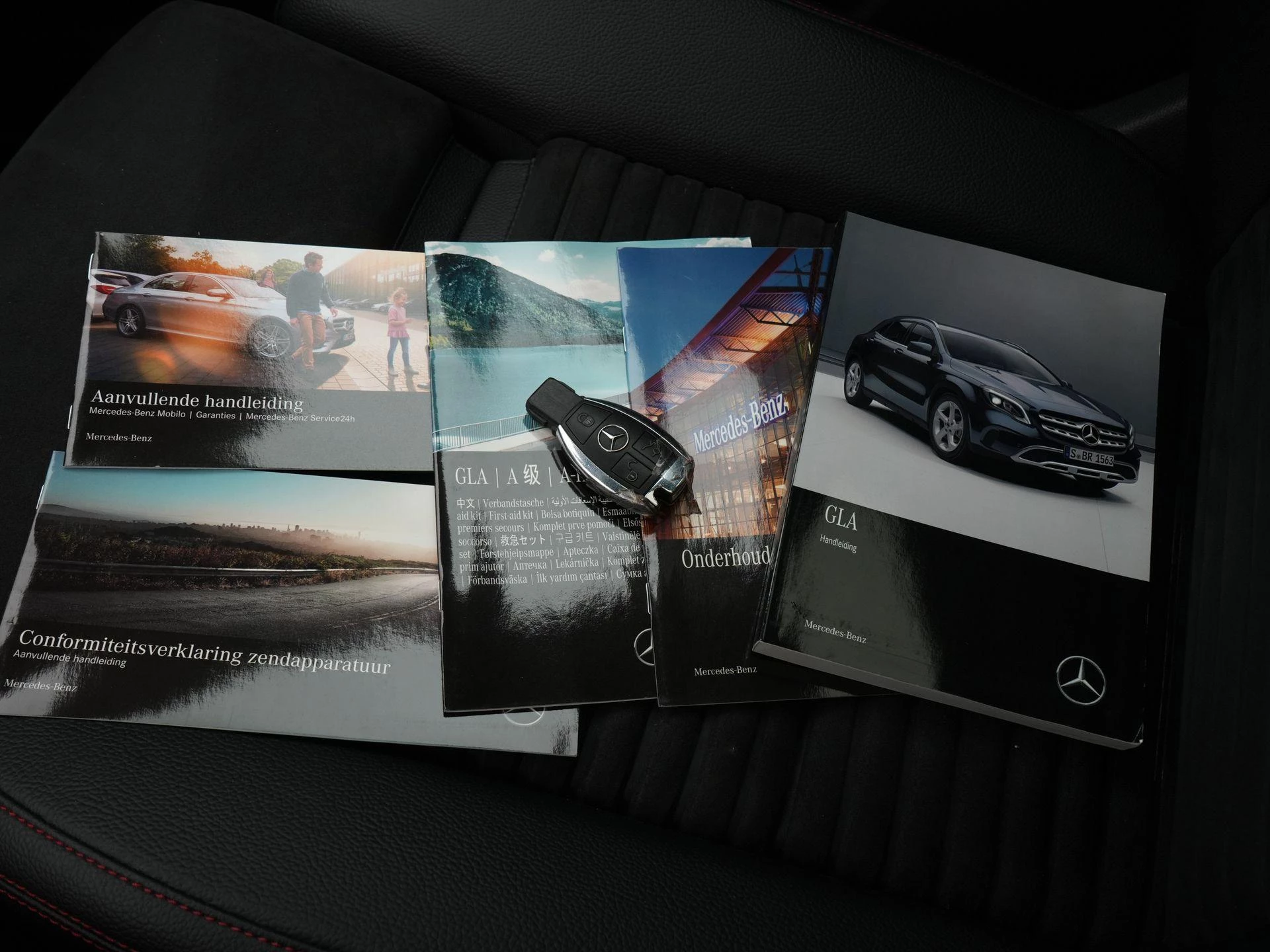 Mercedes-Benz GLA 180 Premium Plus