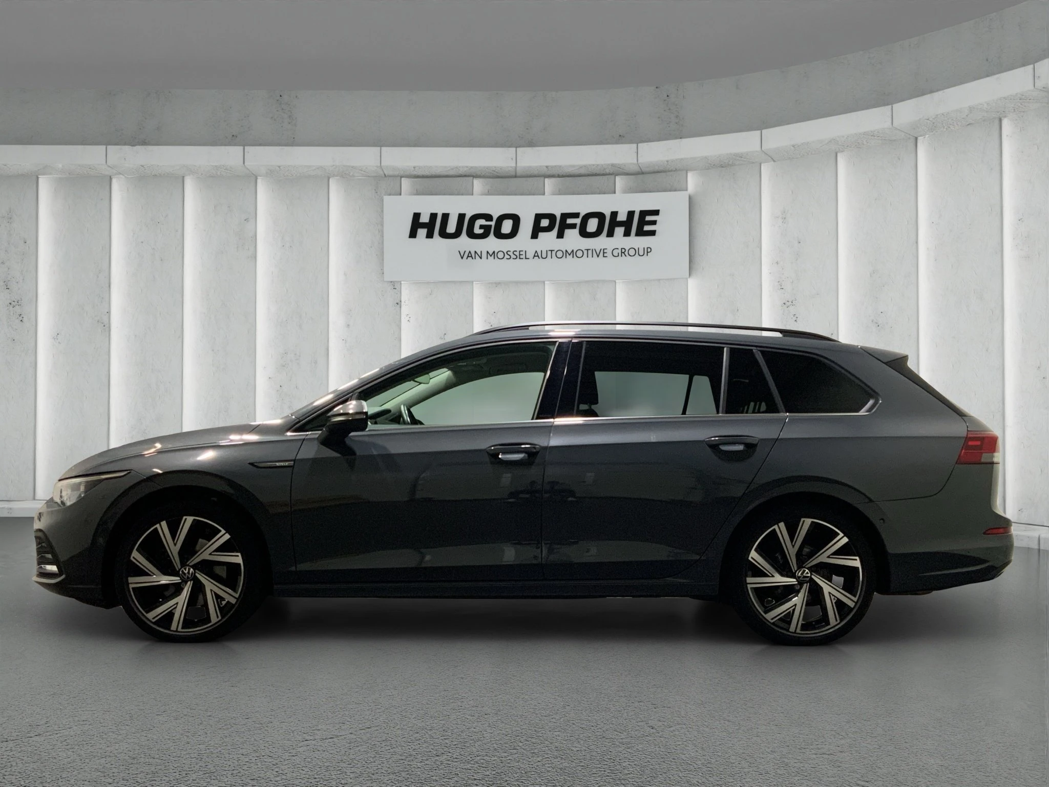 Volkswagen-Golf-image-1