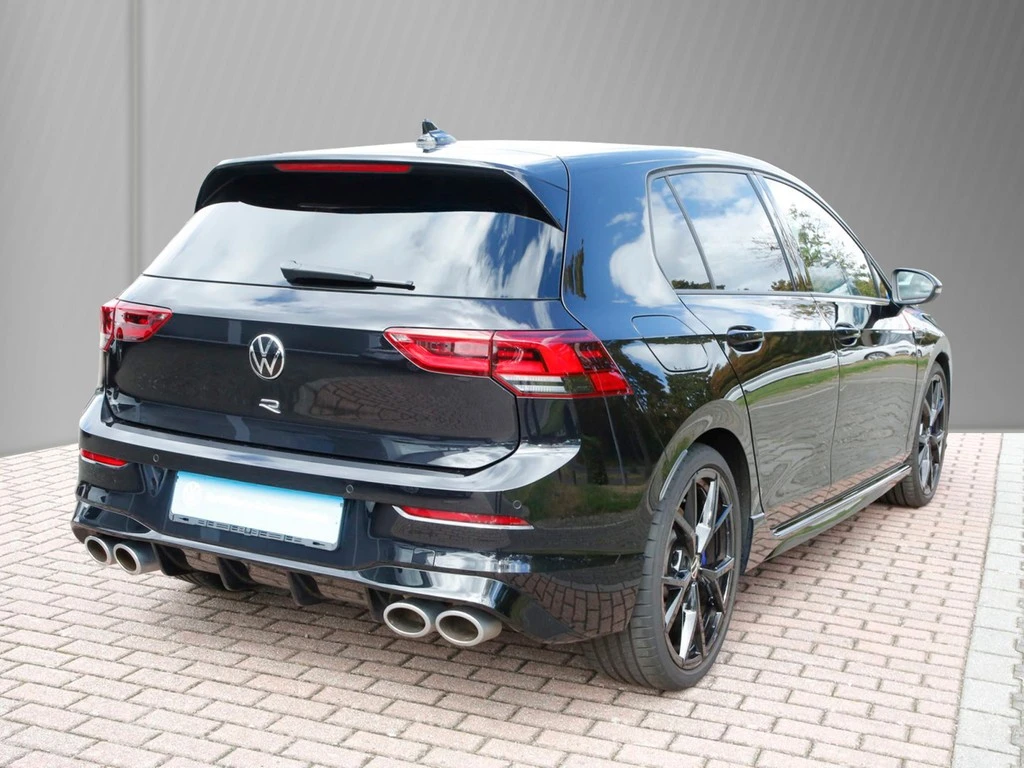 Volkswagen-Golf-image-3
