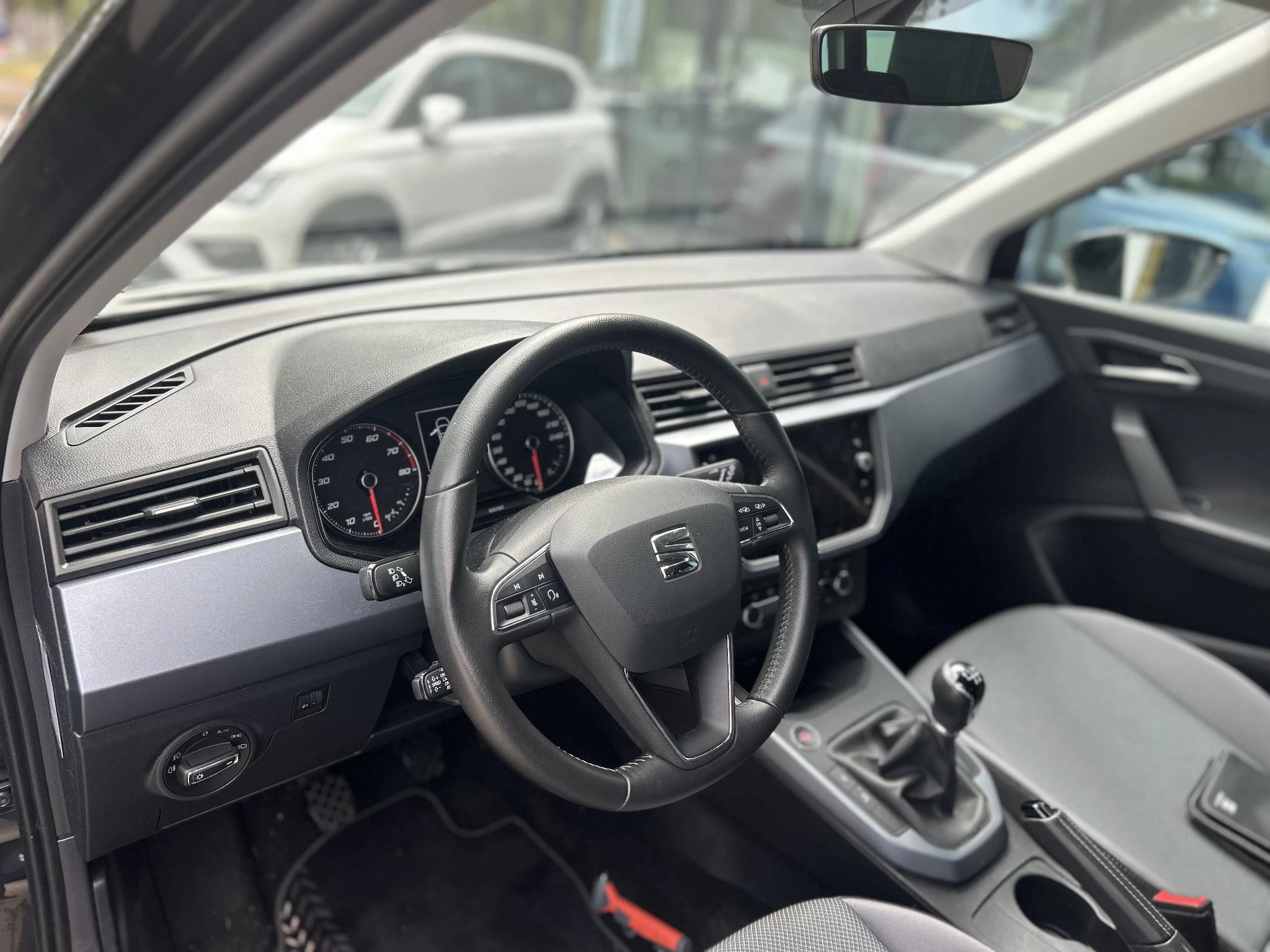 SEAT-Arona-image-3