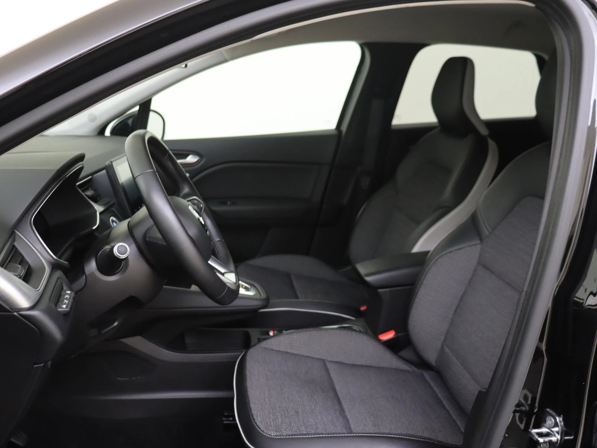 Renault-Captur-image-11