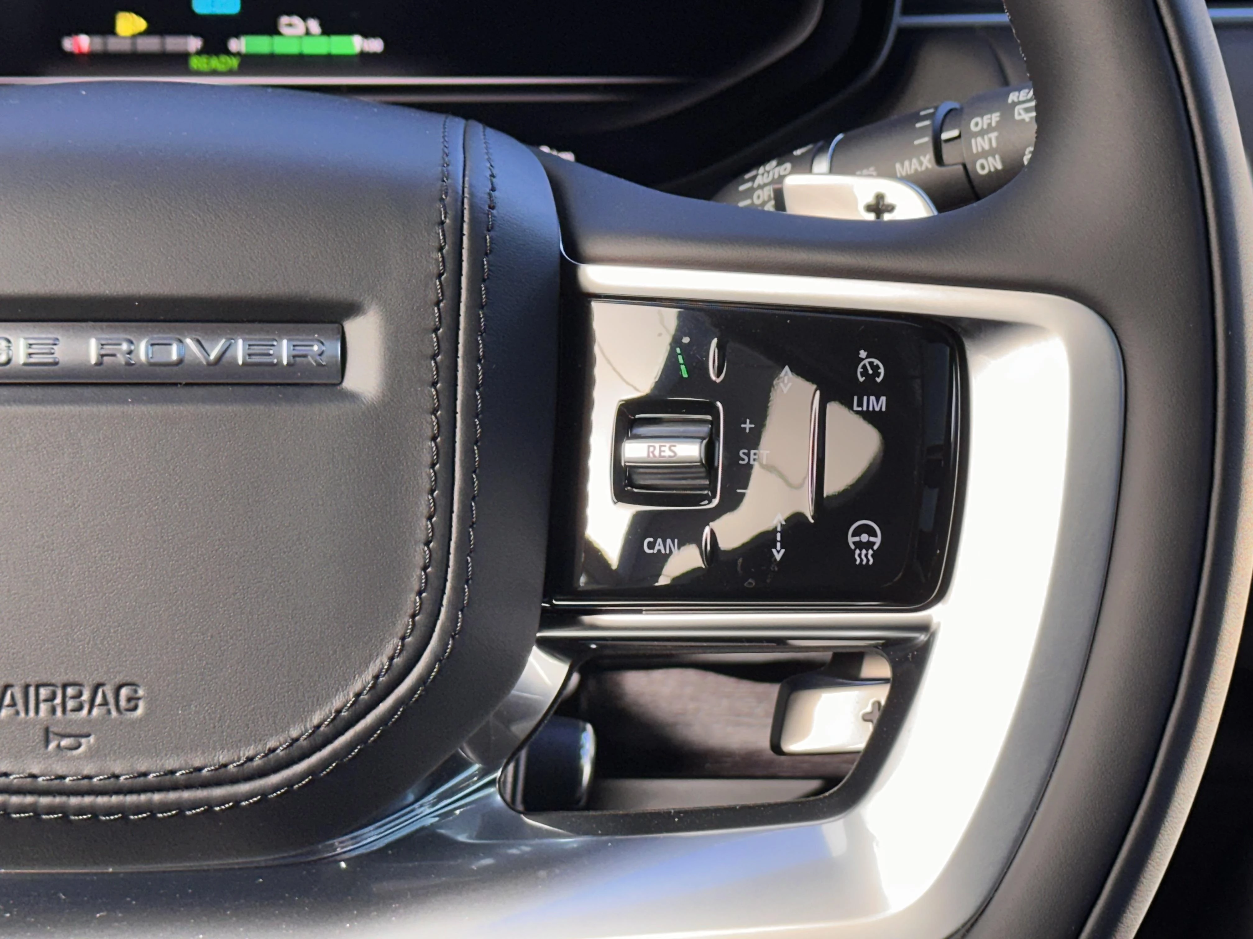 Land Rover-Range Rover-image-22