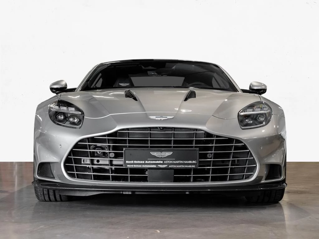 Aston Martin-Vanquish-image-6