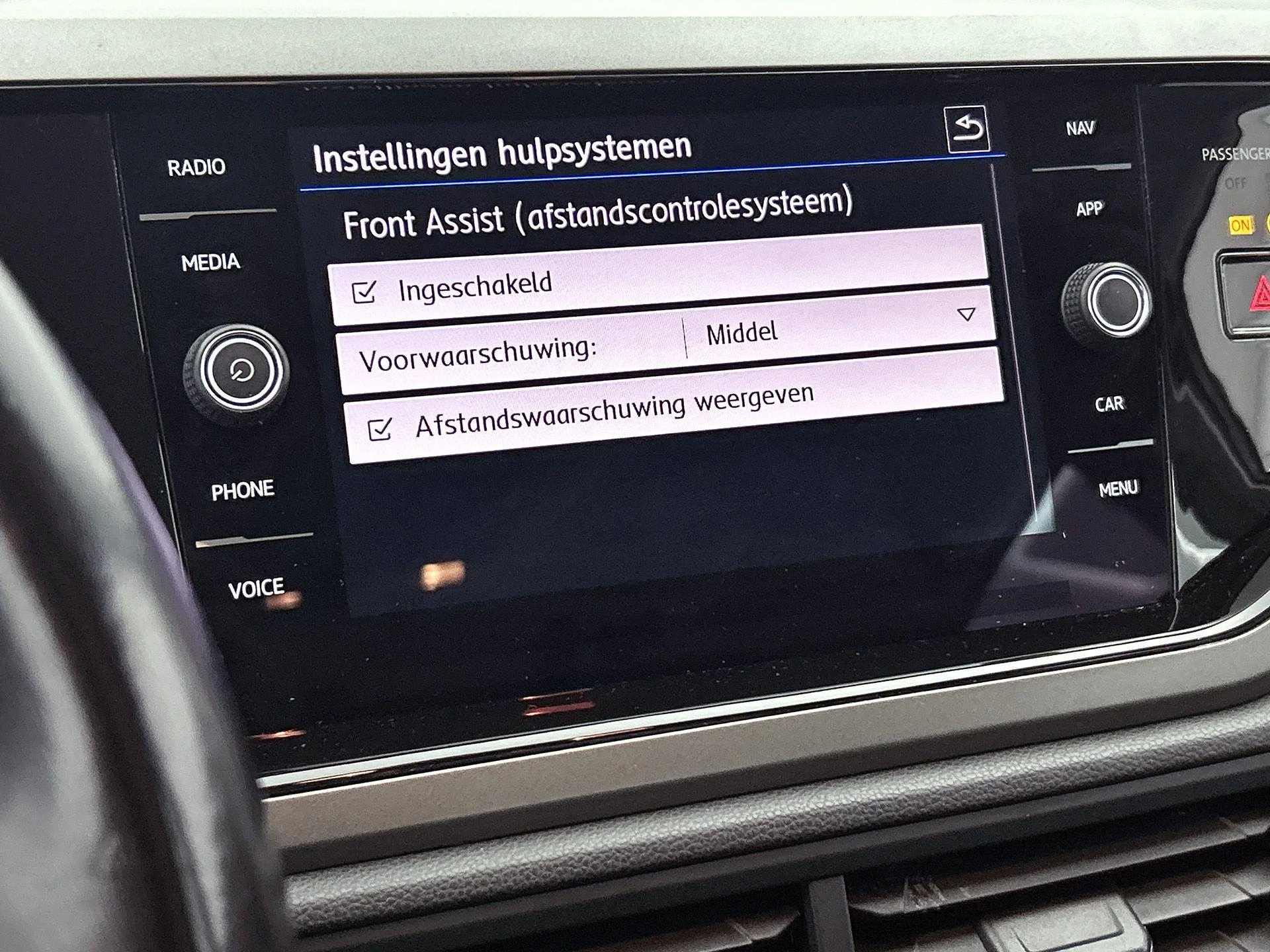 Volkswagen-Polo-image-8