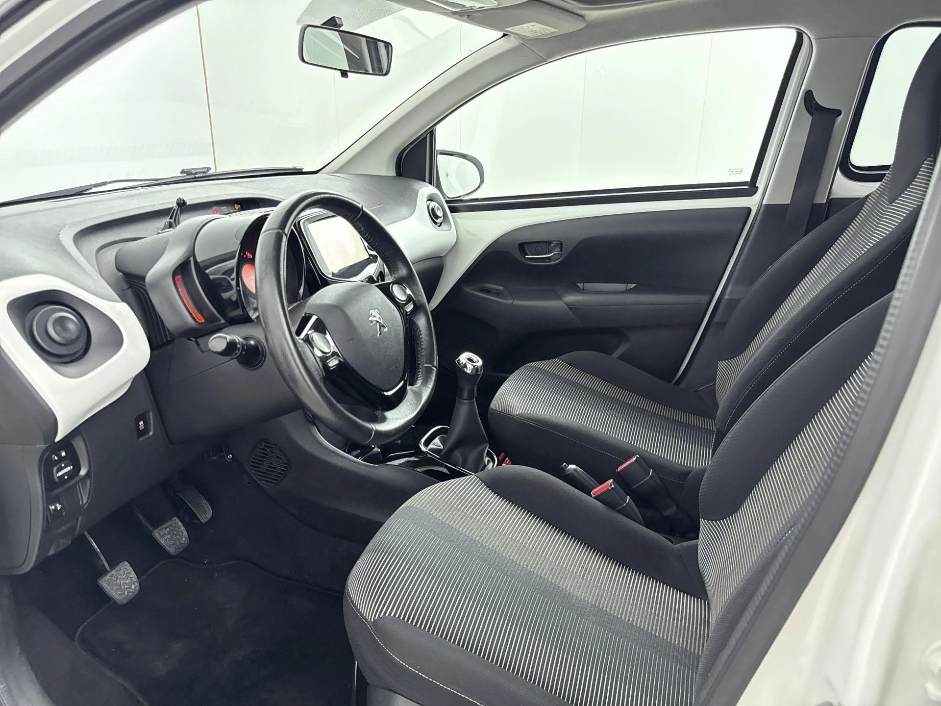 Peugeot-108-image-7