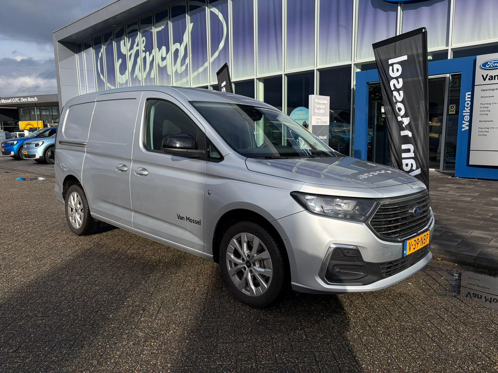 Ford-Transit Connect-image-8