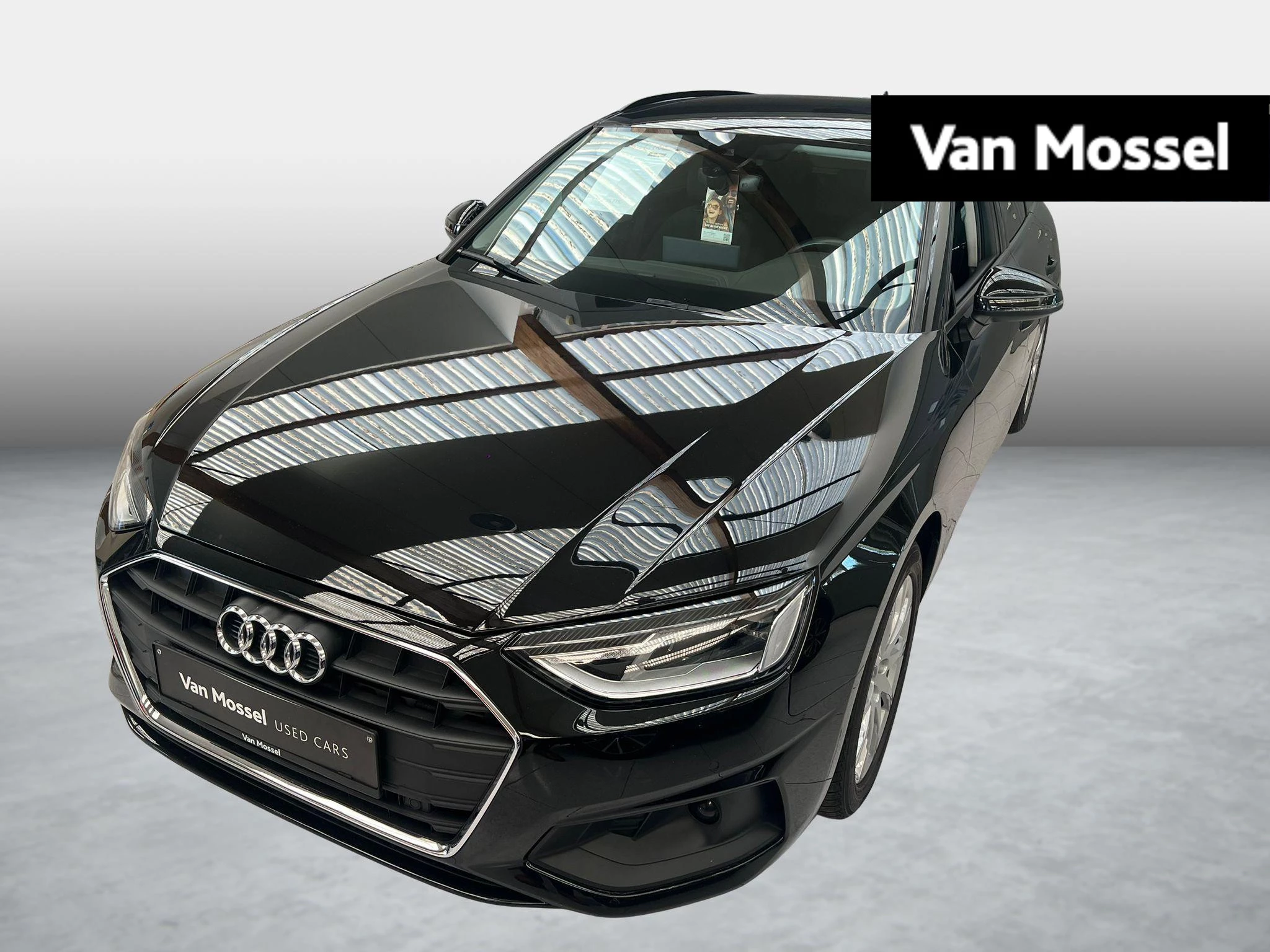 Audi-A4-image-0