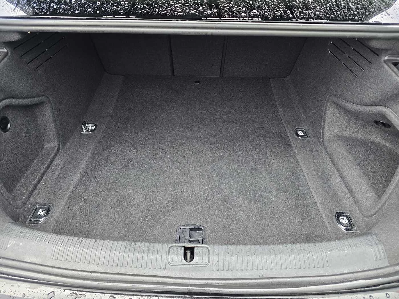 Audi-A4-image-32