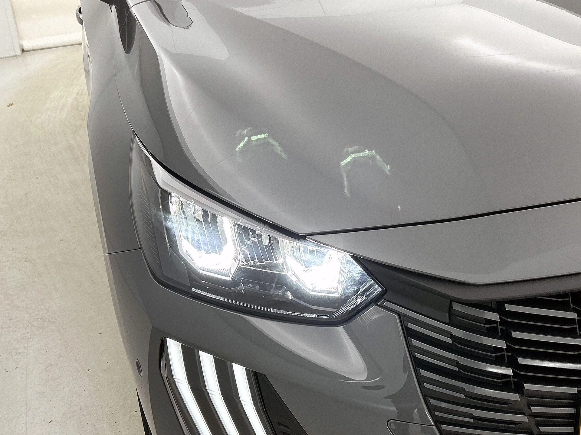 Peugeot-208-image-12