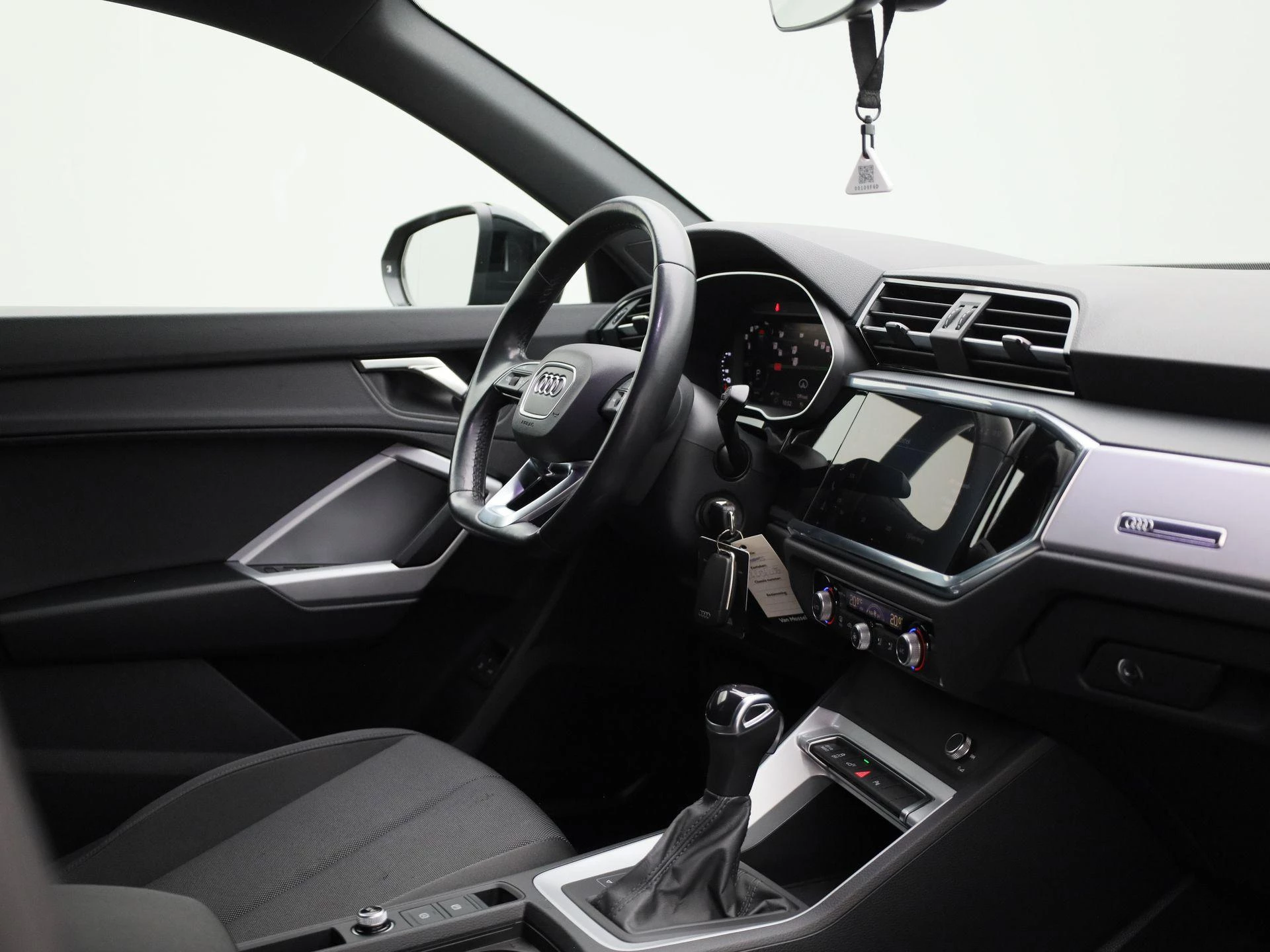Audi-Q3-image-35