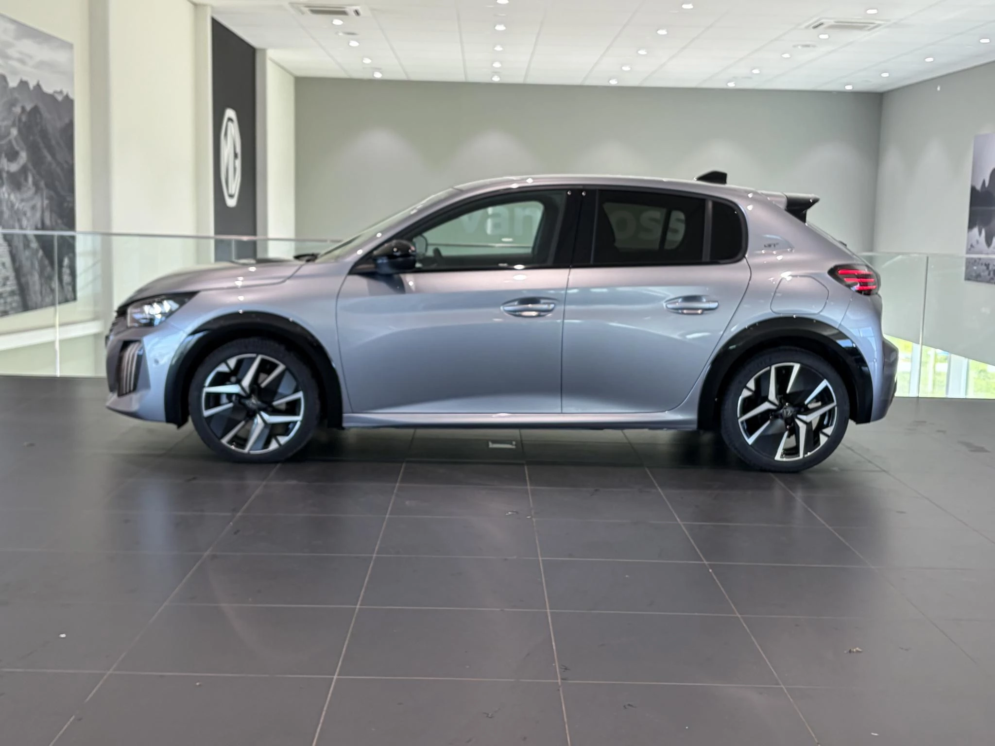 Peugeot 208 1.2 Hybrid 145 e-DCS6 GT