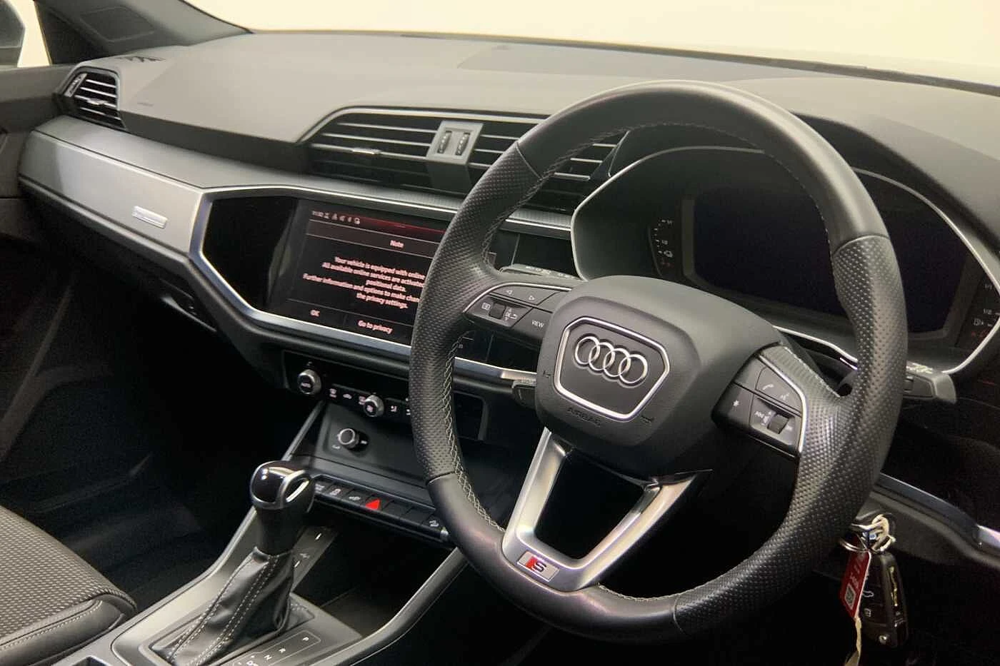 Audi-Q3-image-5