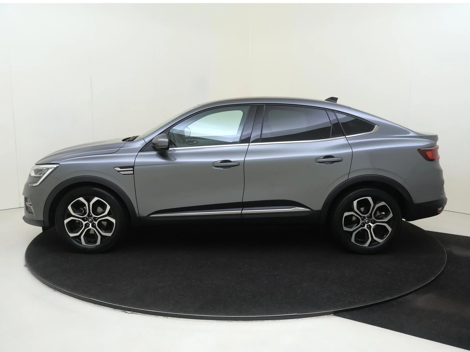 Renault Arkana 1.6 E-Tech Hybrid 145 Intens
