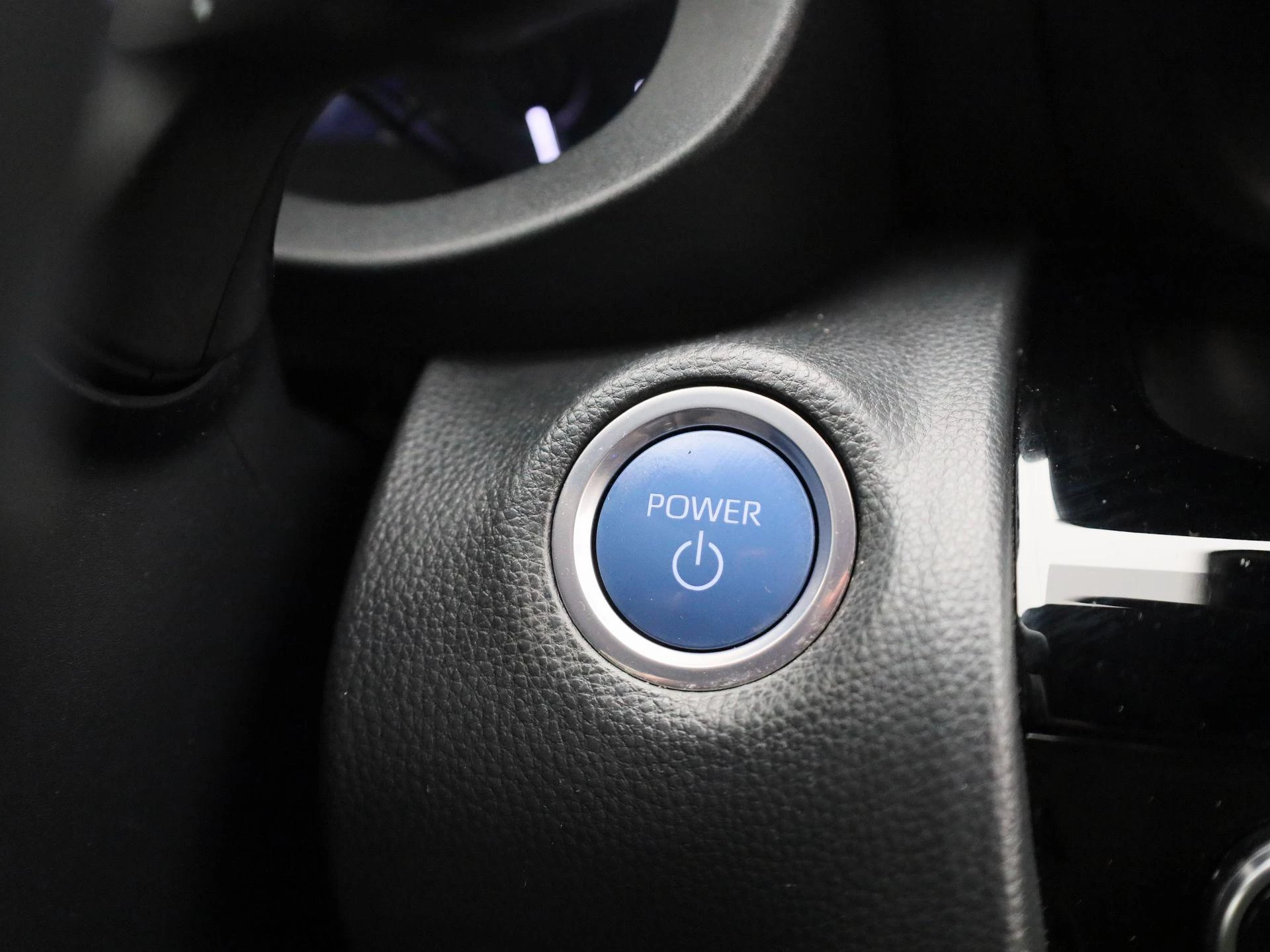 Toyota-Yaris Cross-image-22