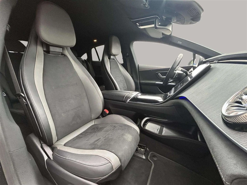 Mercedes-Benz-EQE-image-19