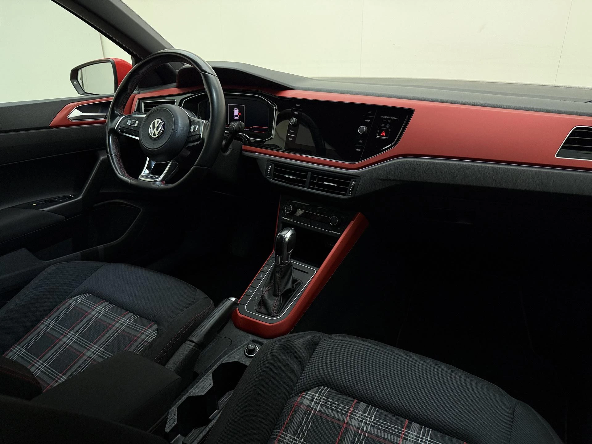 Volkswagen-Polo-image-10