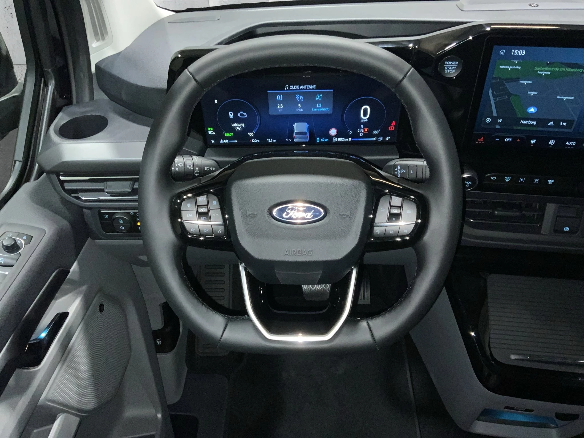 Ford-Tourneo Custom-image-10