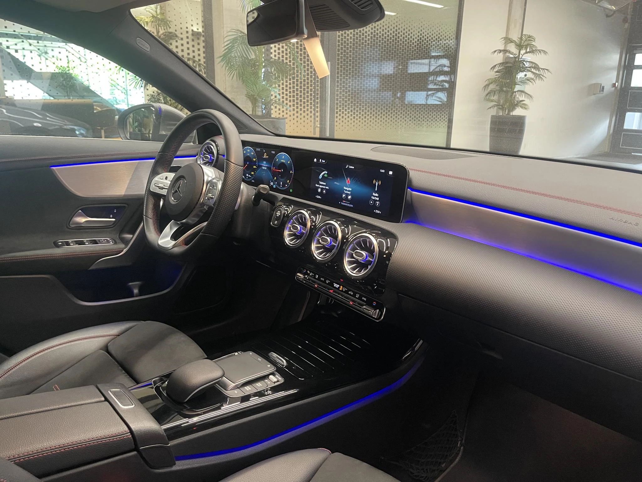 Mercedes-Benz CLA 180d AMG LINE Shooting Brake + CARPLAY + LED + KEY LESS +