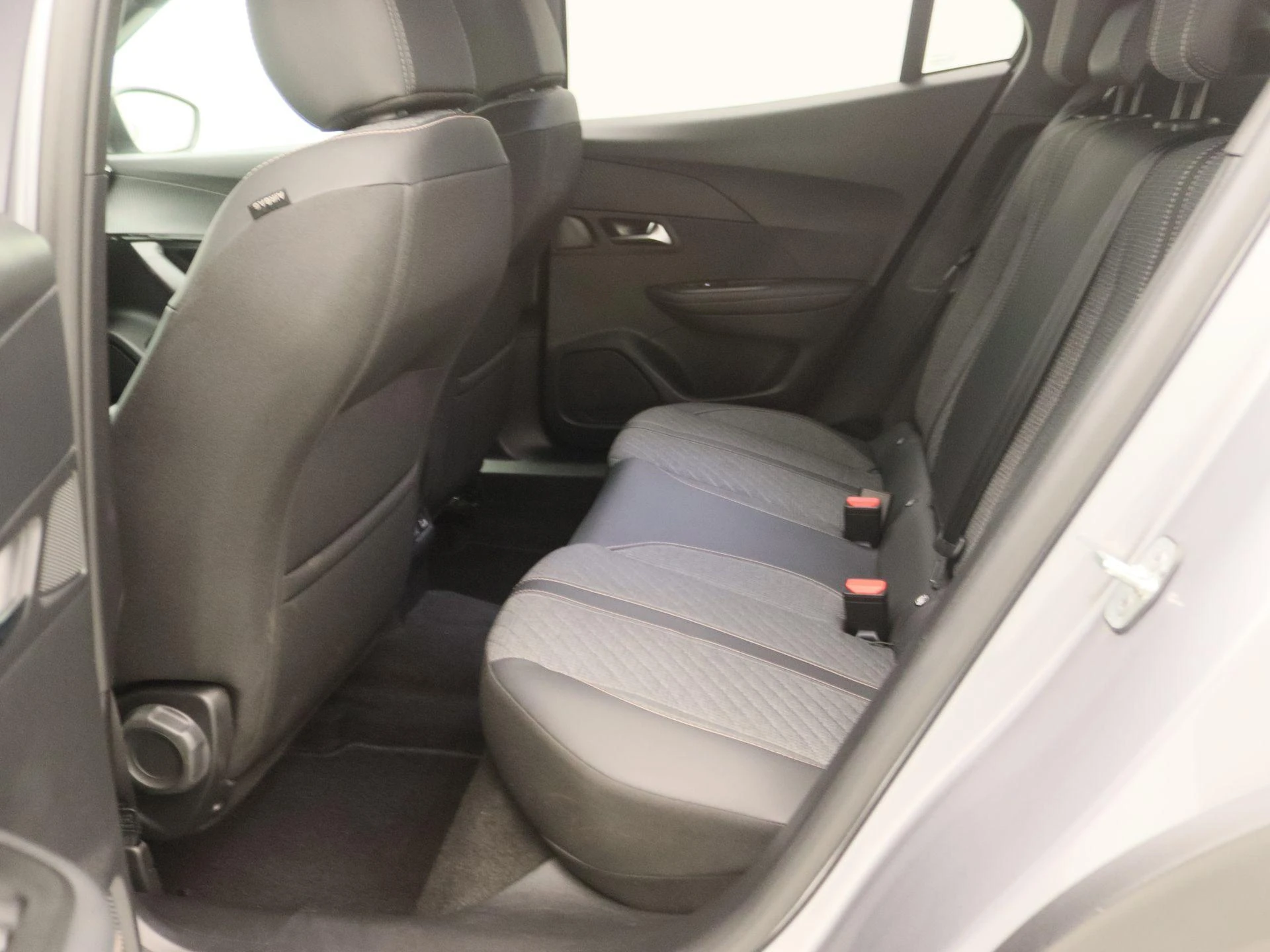 Peugeot-2008-image-13
