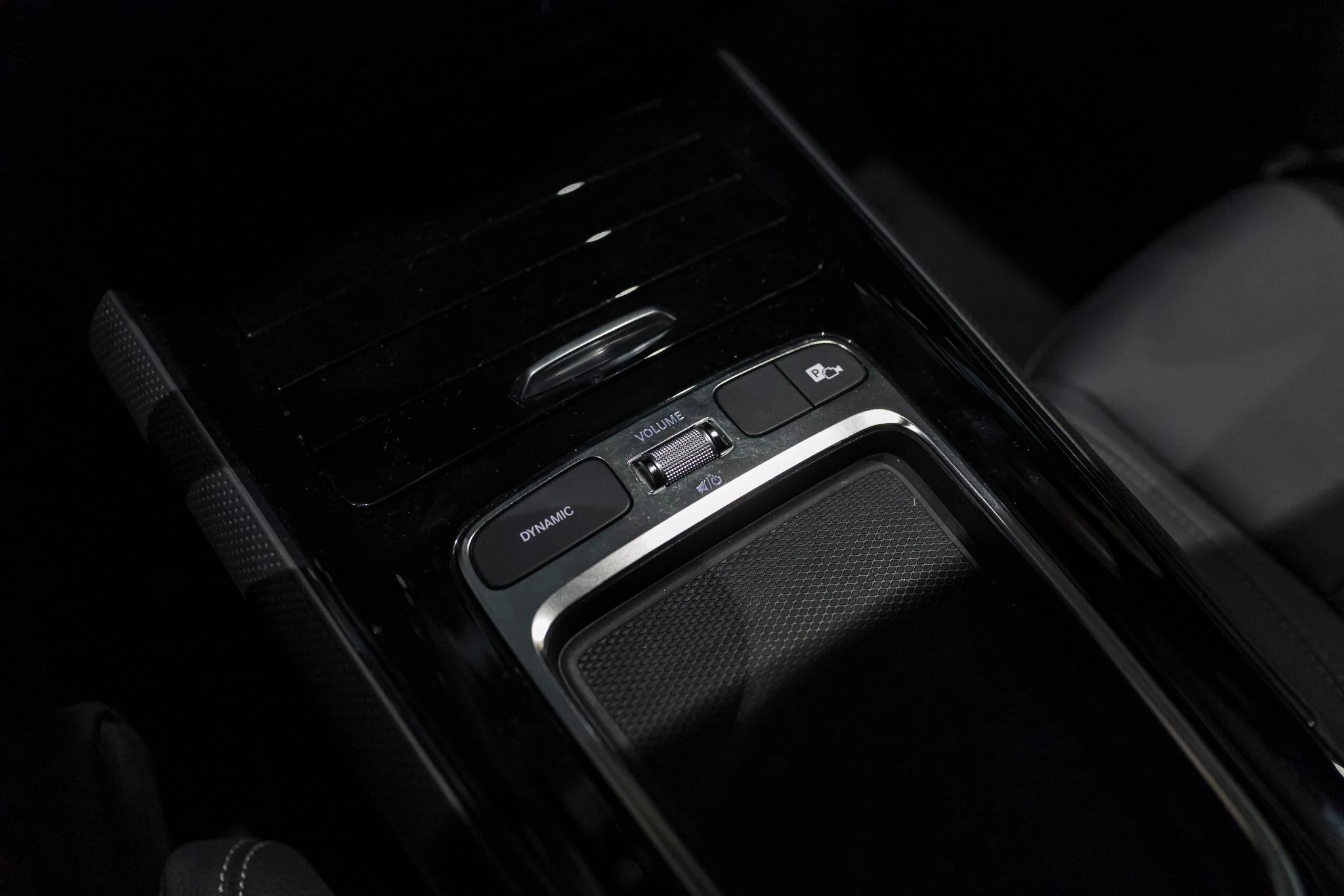 Mercedes-Benz-GLA-image-29