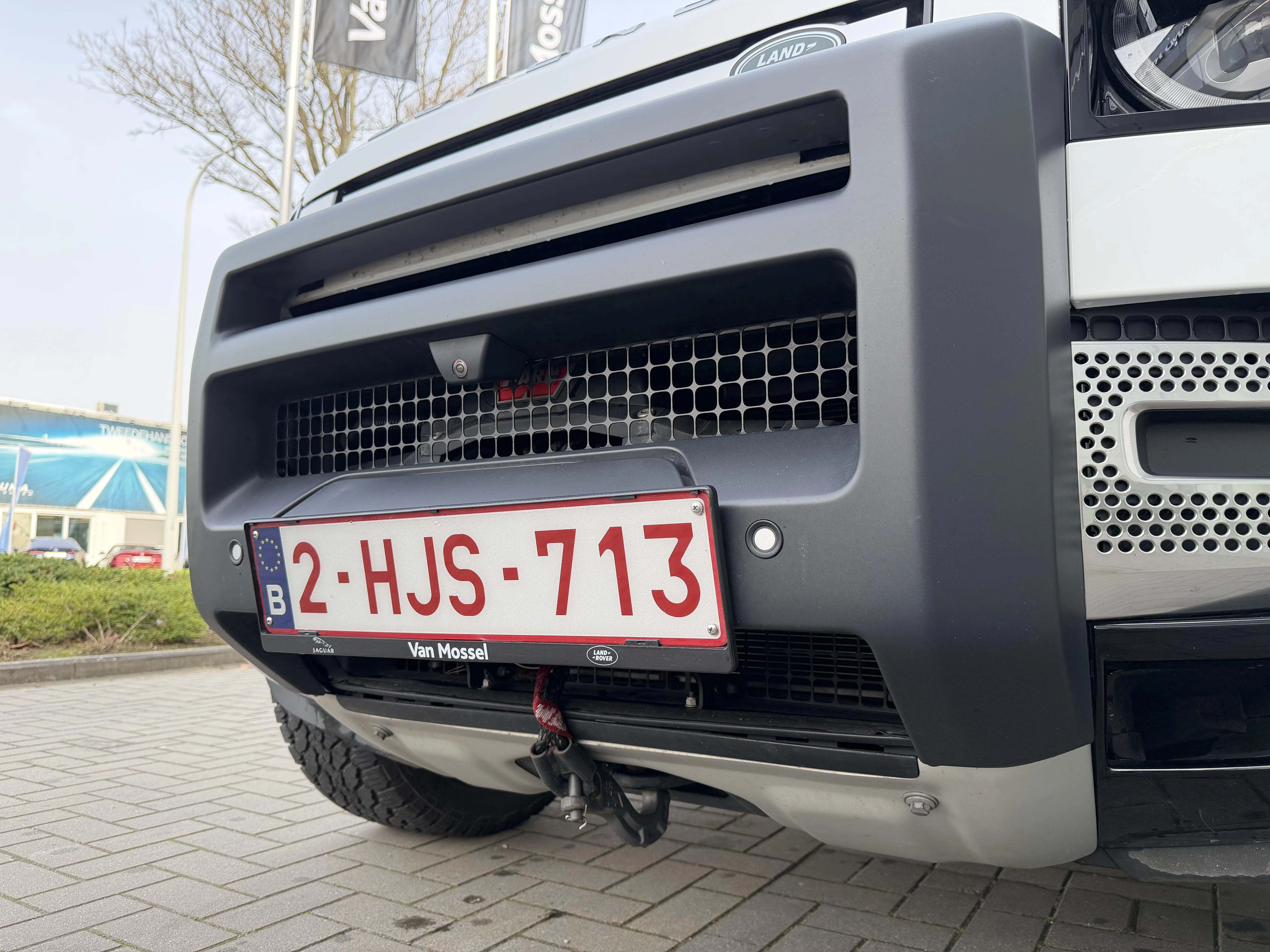 Land Rover Defender 110 D250 SE AWD