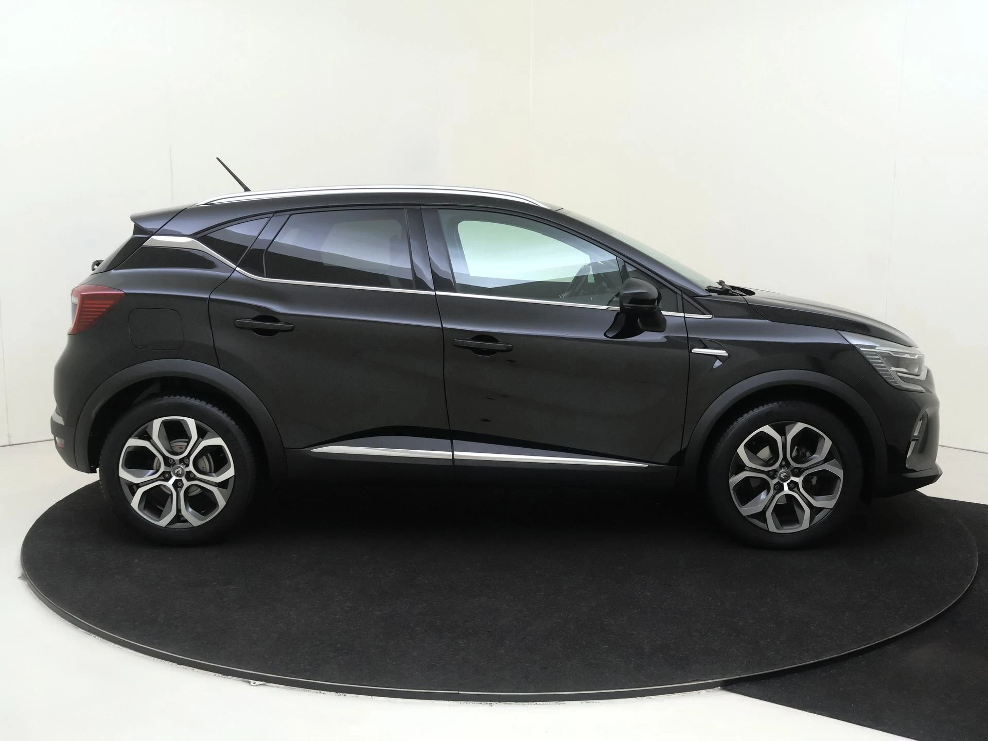 Renault-Captur-image-8